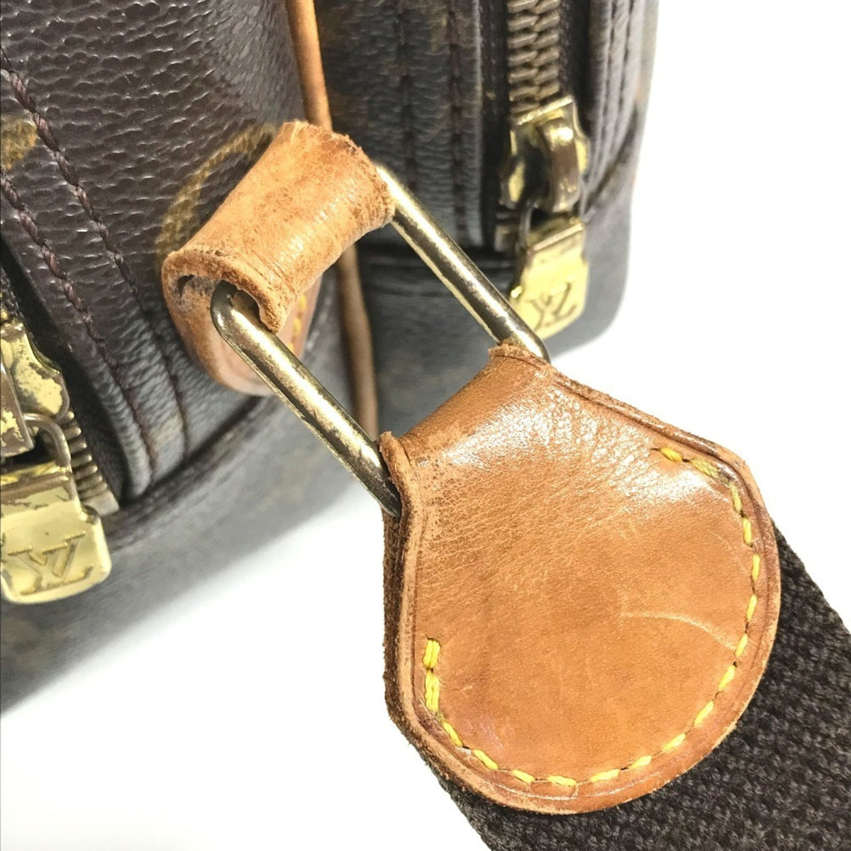 Louis Vuitton Brown Monogram Canvas Shoulder Bag (Pre-Owned)