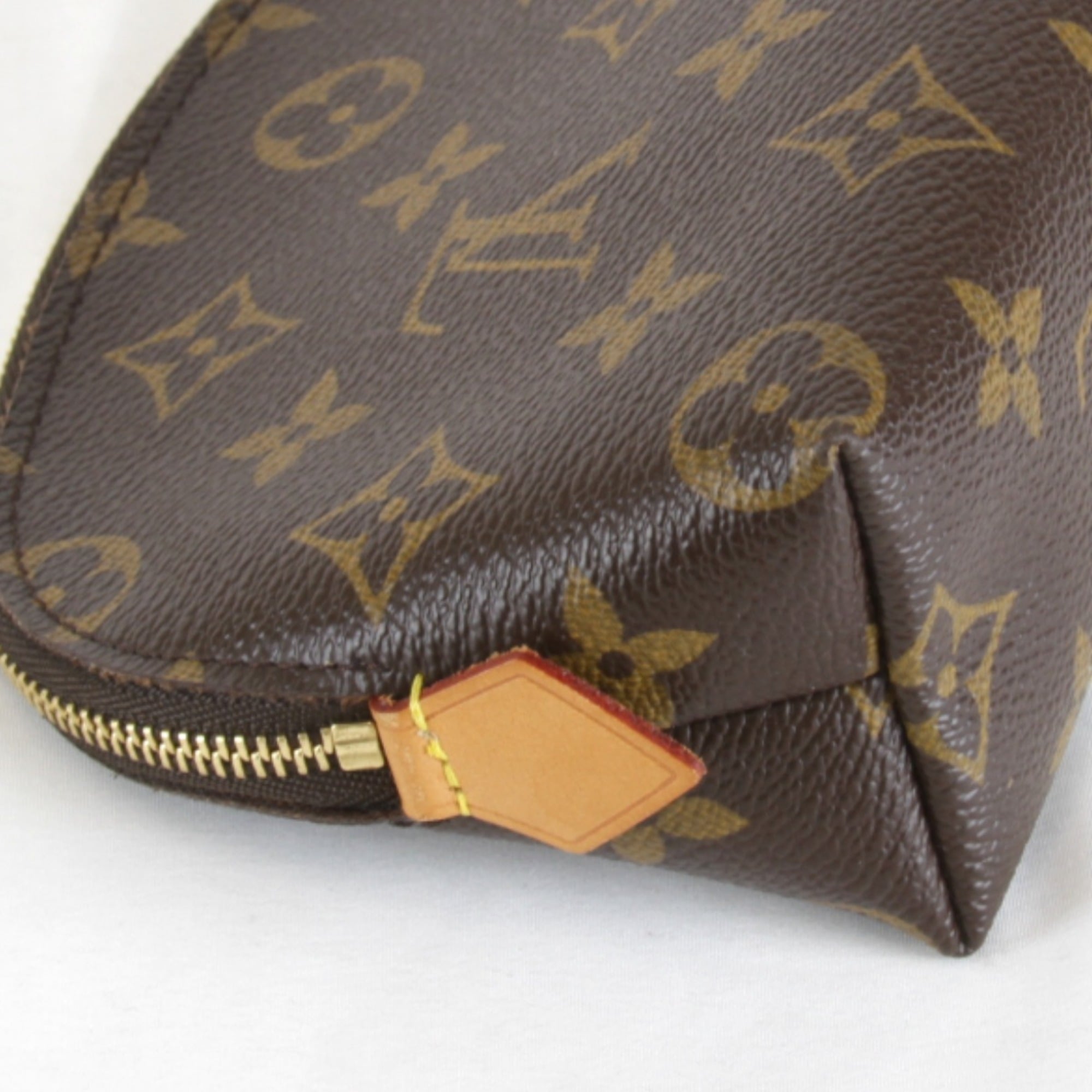 Louis Vuitton Brown Monogram Monogram Pouch (Pre-Owned)
