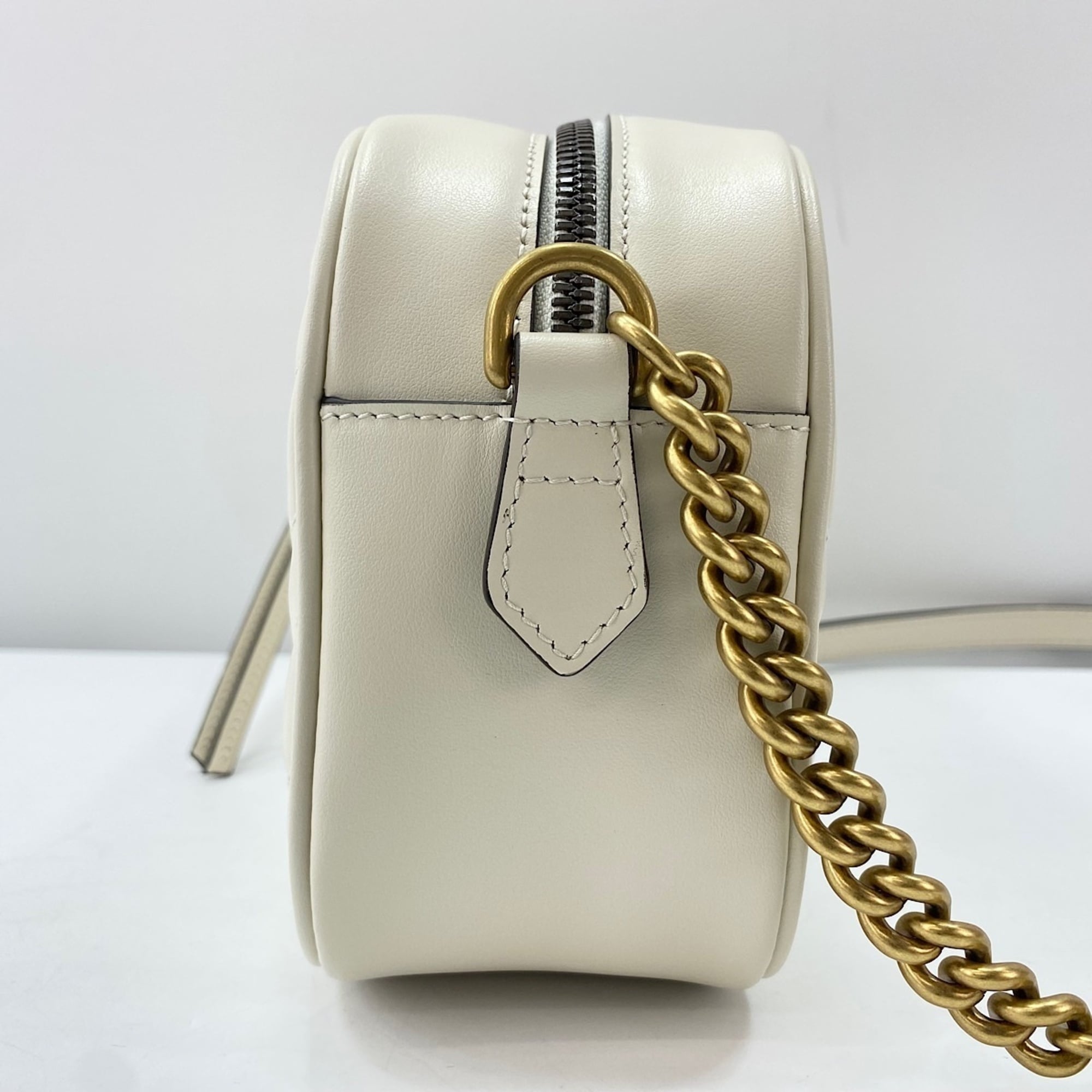 Gucci White Shoulder Bag (Pre-Owned)
