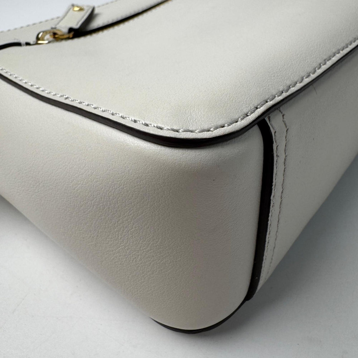 Anya Hindmarch Ivory Leather Shoulder Bag (Pre-Owned)