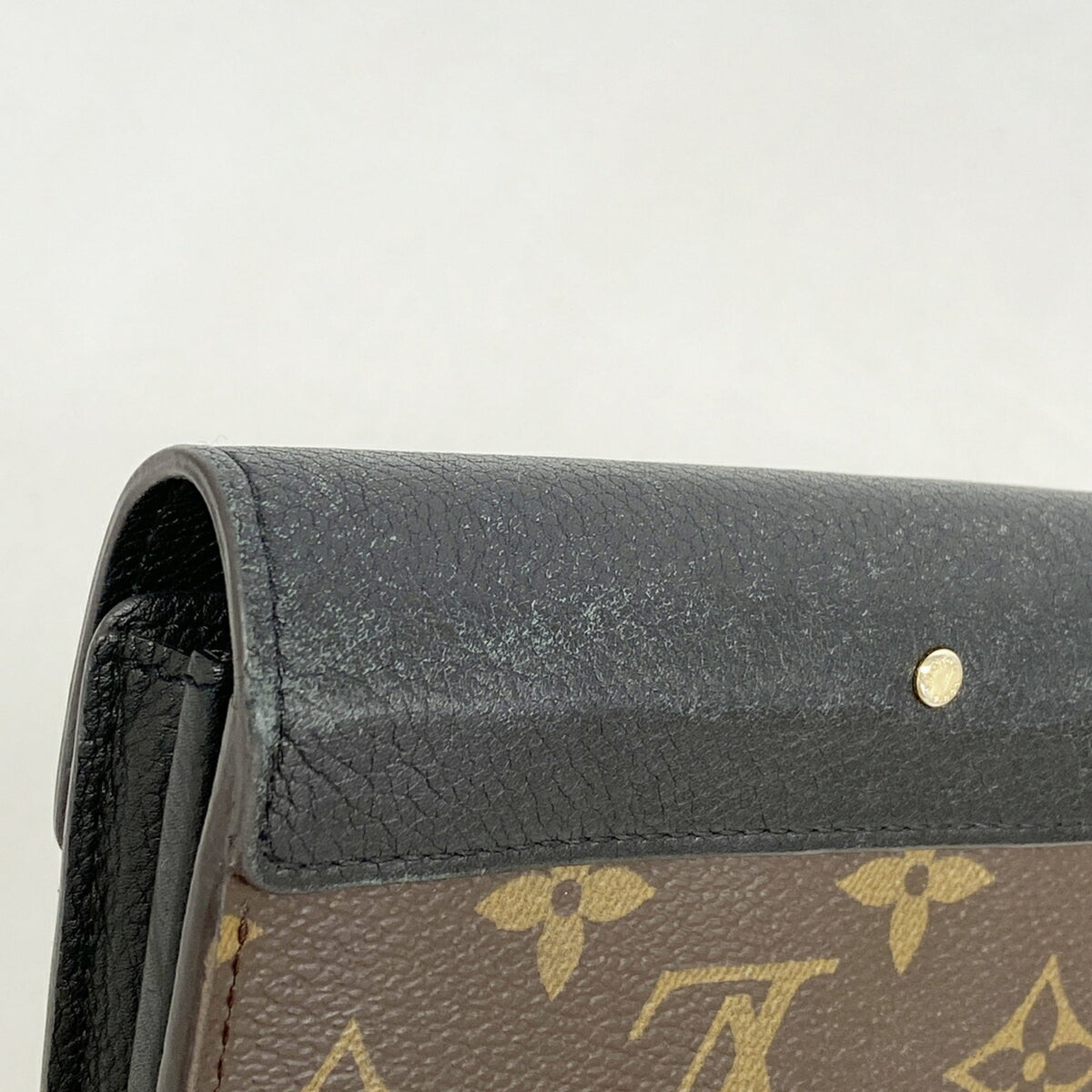 Louis Vuitton Noir Long Wallet (Bi-Fold) (Pre-Owned)