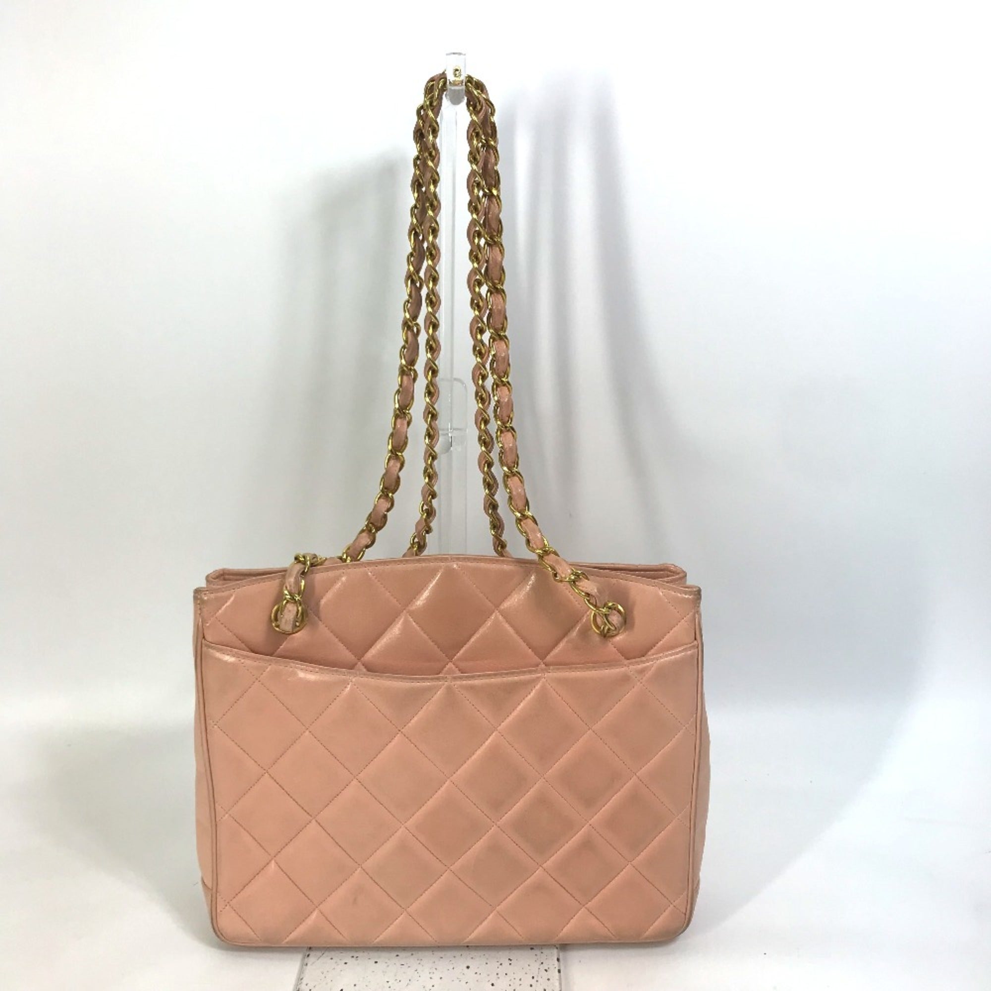 Chanel Pink Leather Shoulder Bag (Pre-Owned)