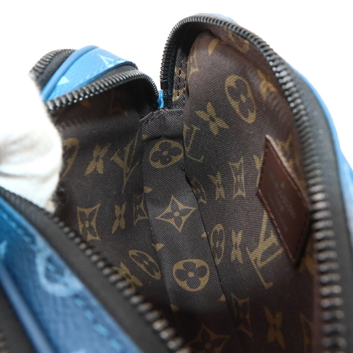 Louis Vuitton Blue Monogram Canvas Shoulder Bag (Pre-Owned)