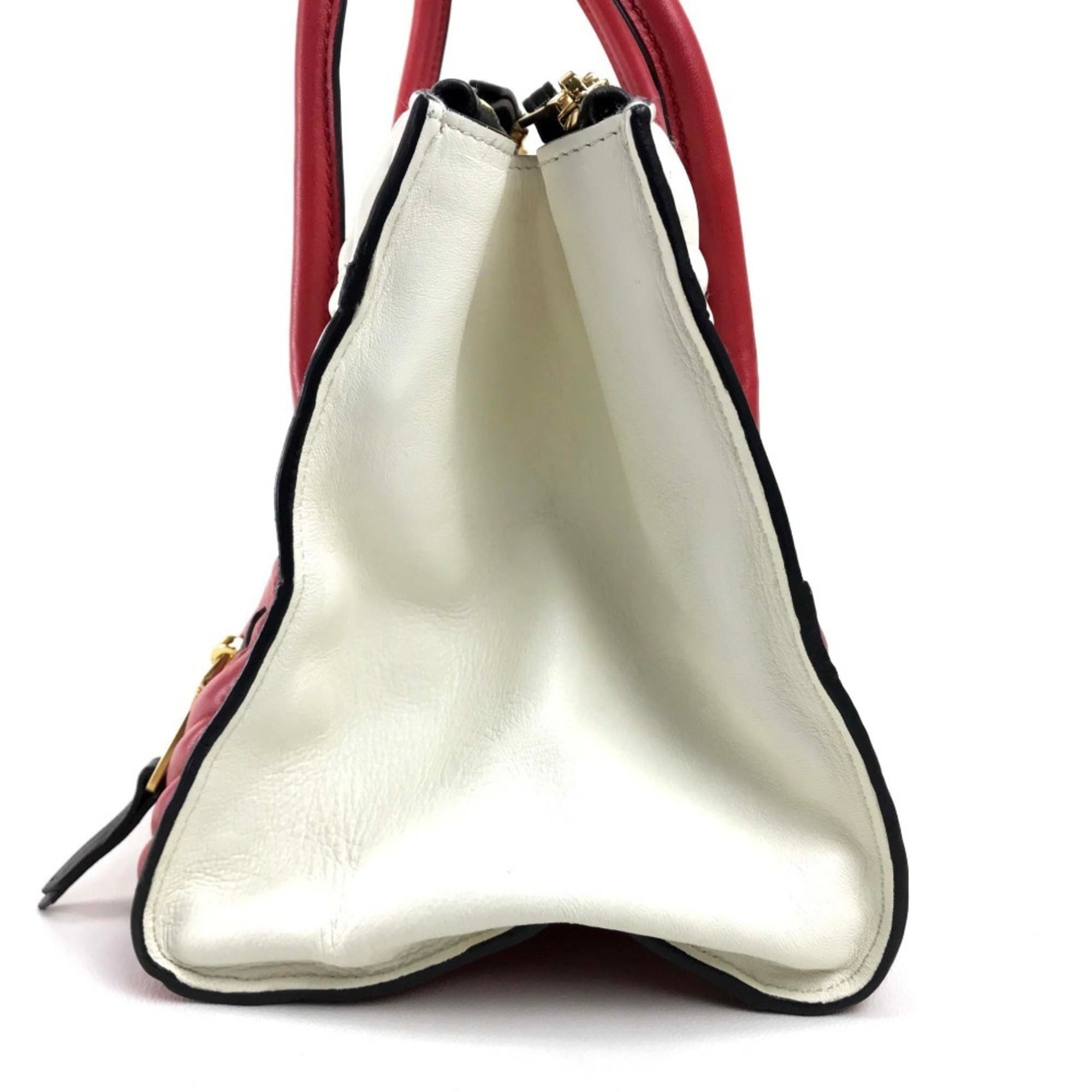 Miu Miu Matelasse Red Color White Handbag Shoulder Bag (Pre-Owned)