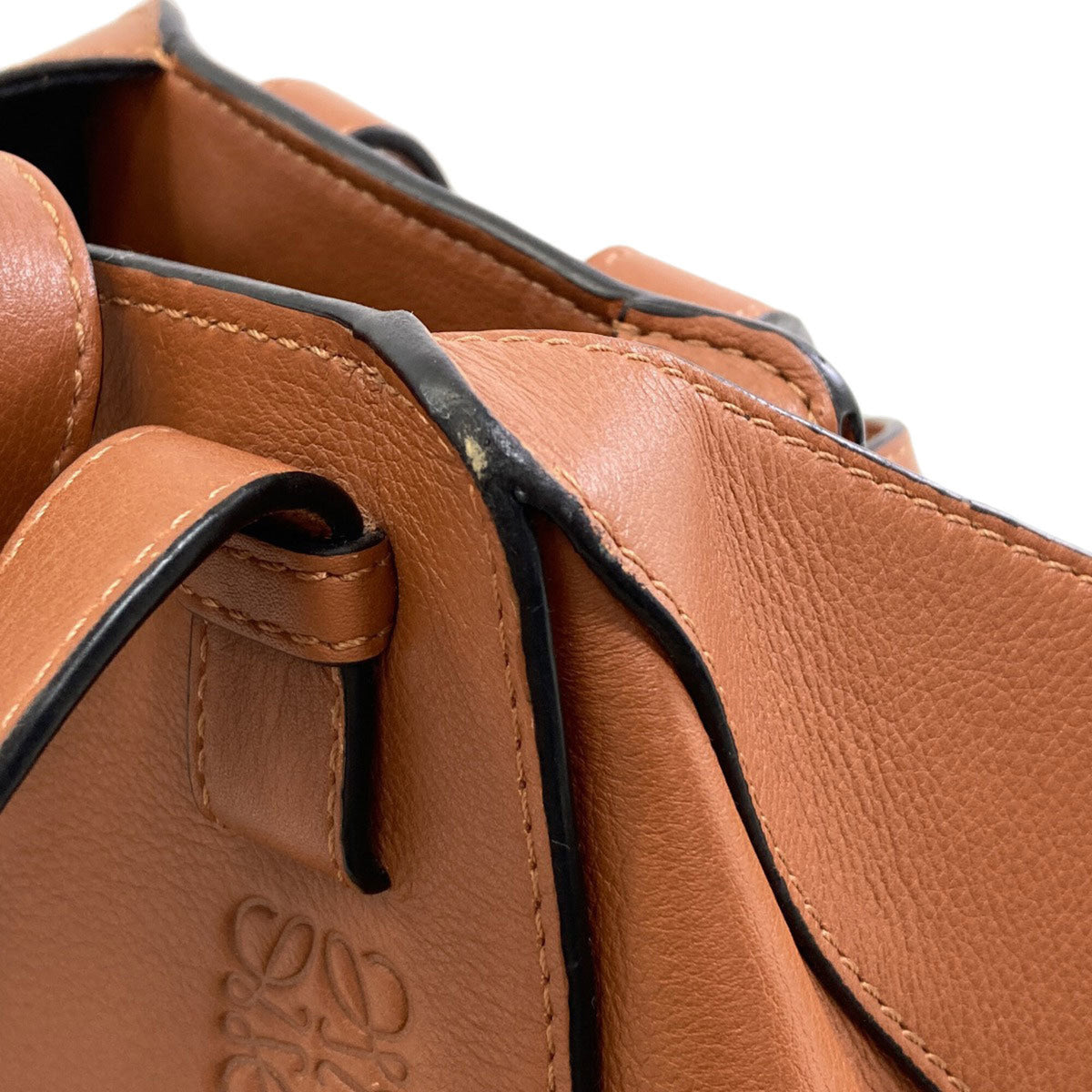 Loewe Brown Handbag (Pre-Owned)