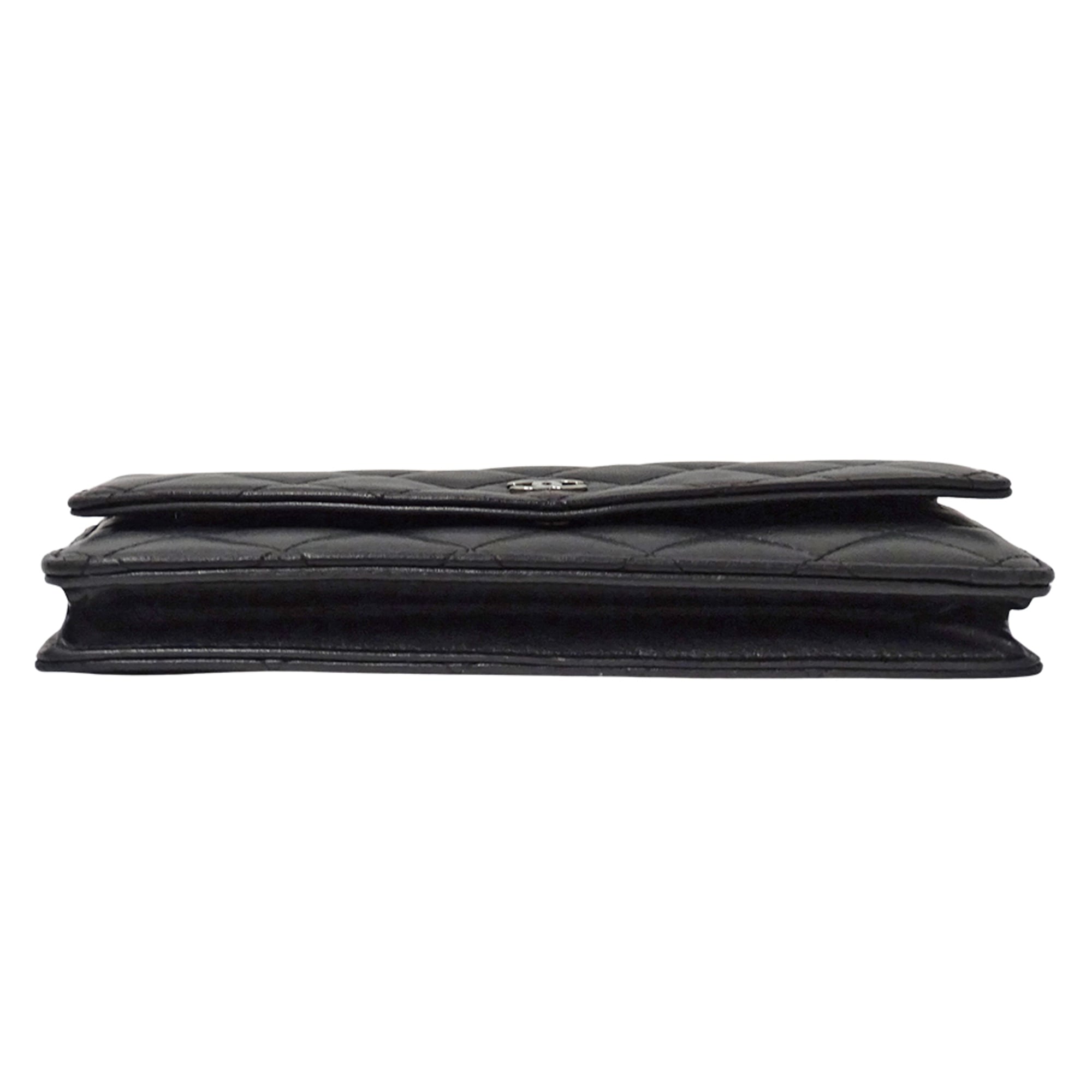 Chanel Black Leather Long Wallet (Bi-Fold) (Pre-Owned)