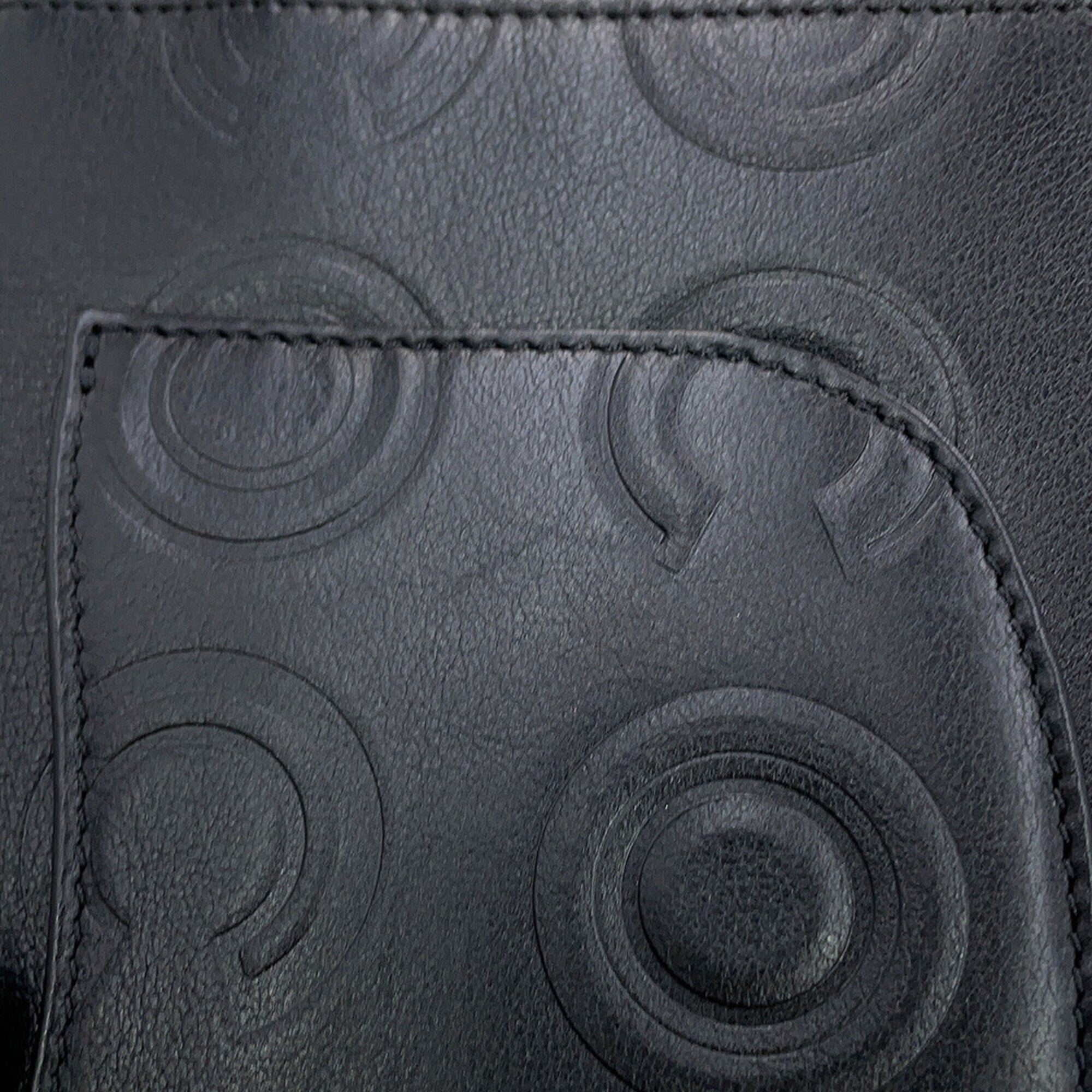 Chanel Black Leather Shoulder Bag (Pre-Owned)
