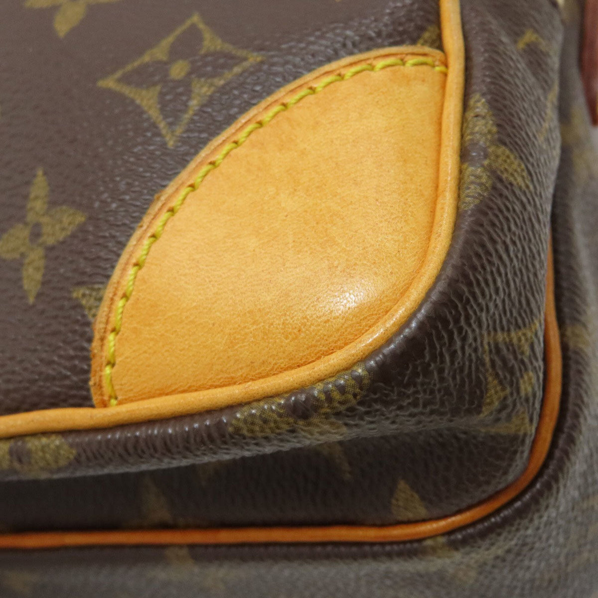 Louis Vuitton Monogram Monogram Canvas Shoulder Bag (Pre-Owned)