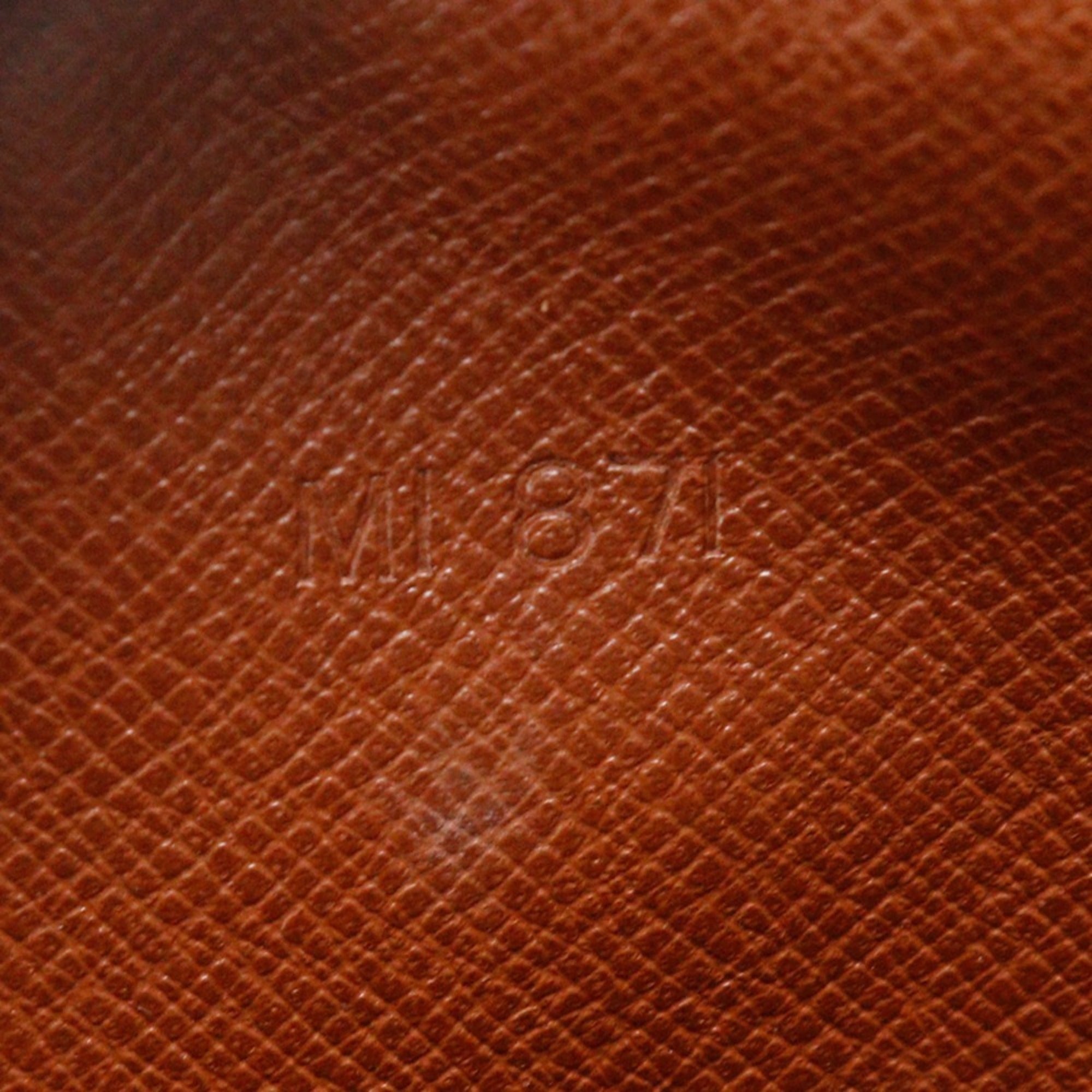 Louis Vuitton Brown Epi Leather Shoulder Bag (Pre-Owned)