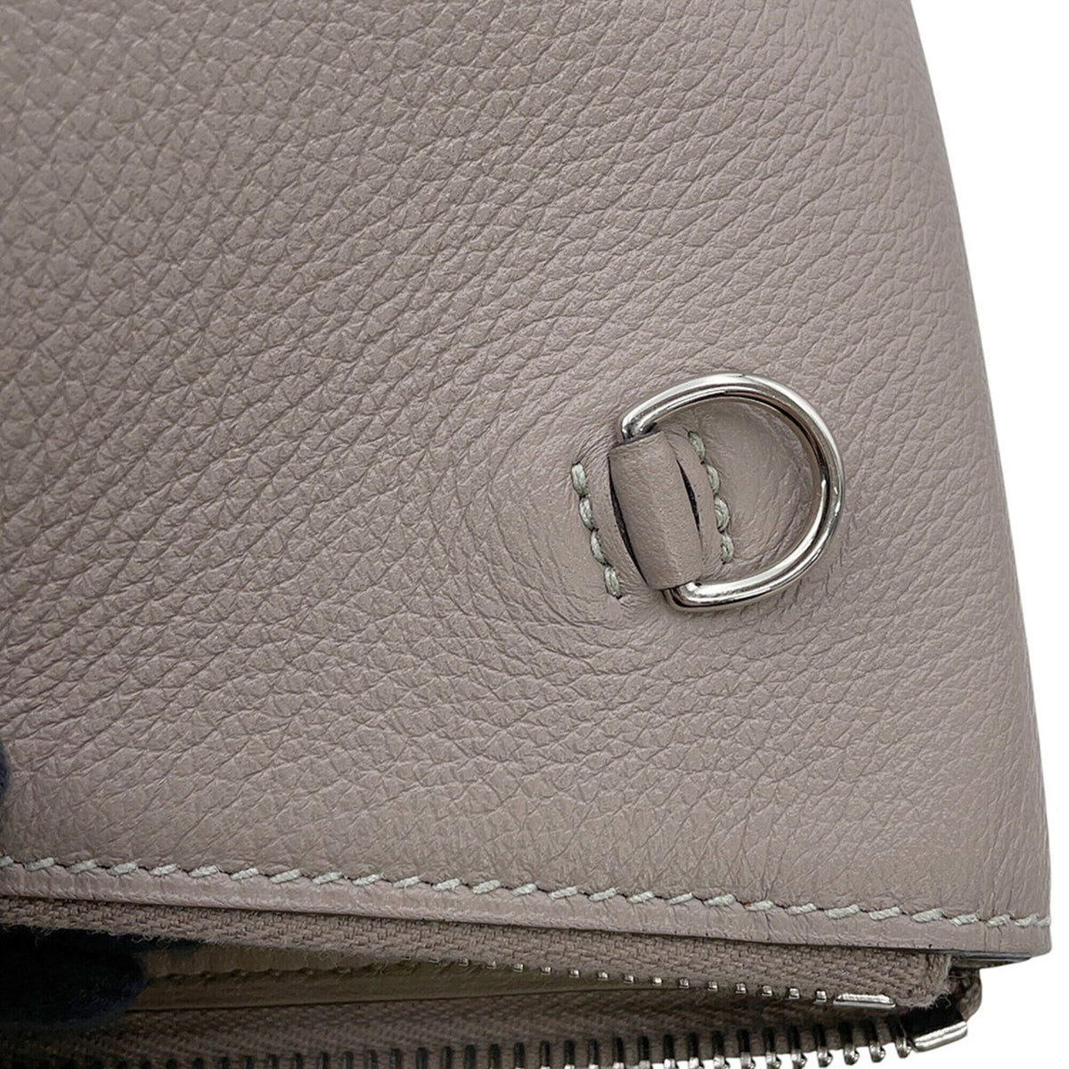 Hermes Silver Tote Bag (Pre-Owned)