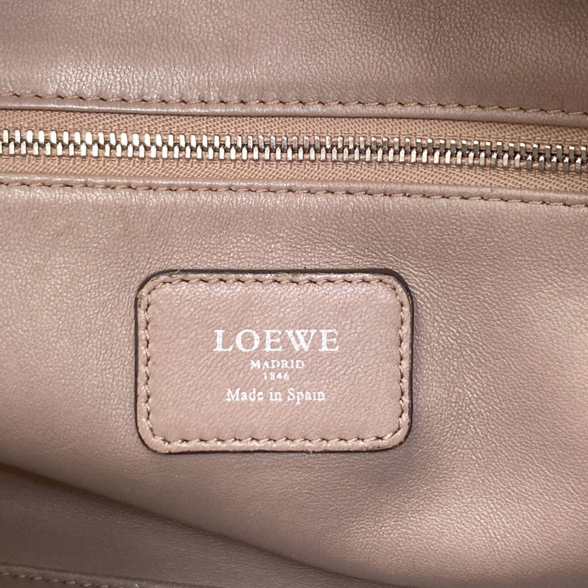 Loewe Amazona Grayish Leather Handbag (Pre-Owned)