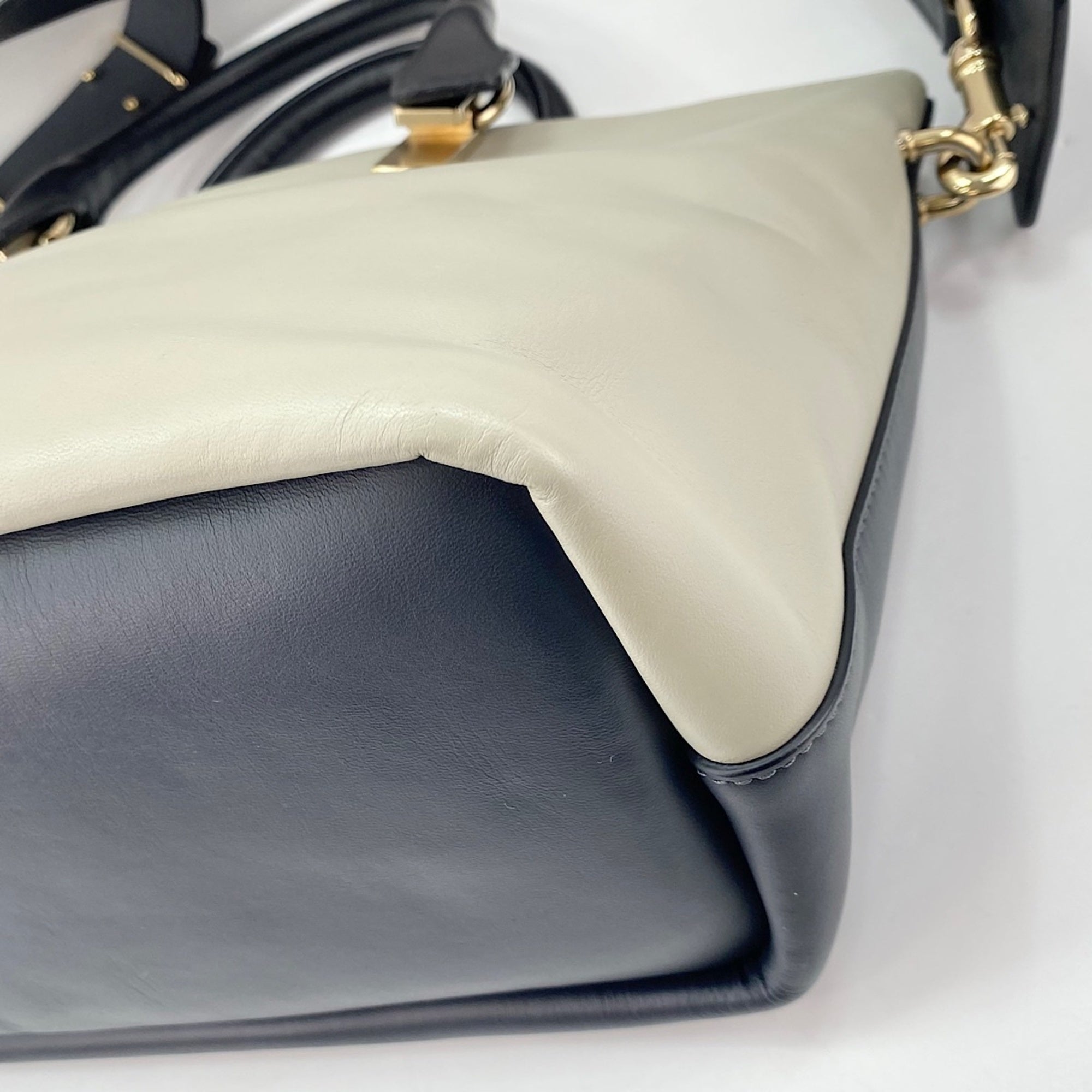 Chloé Baylee Multi-Color Handbag (Pre-Owned)
