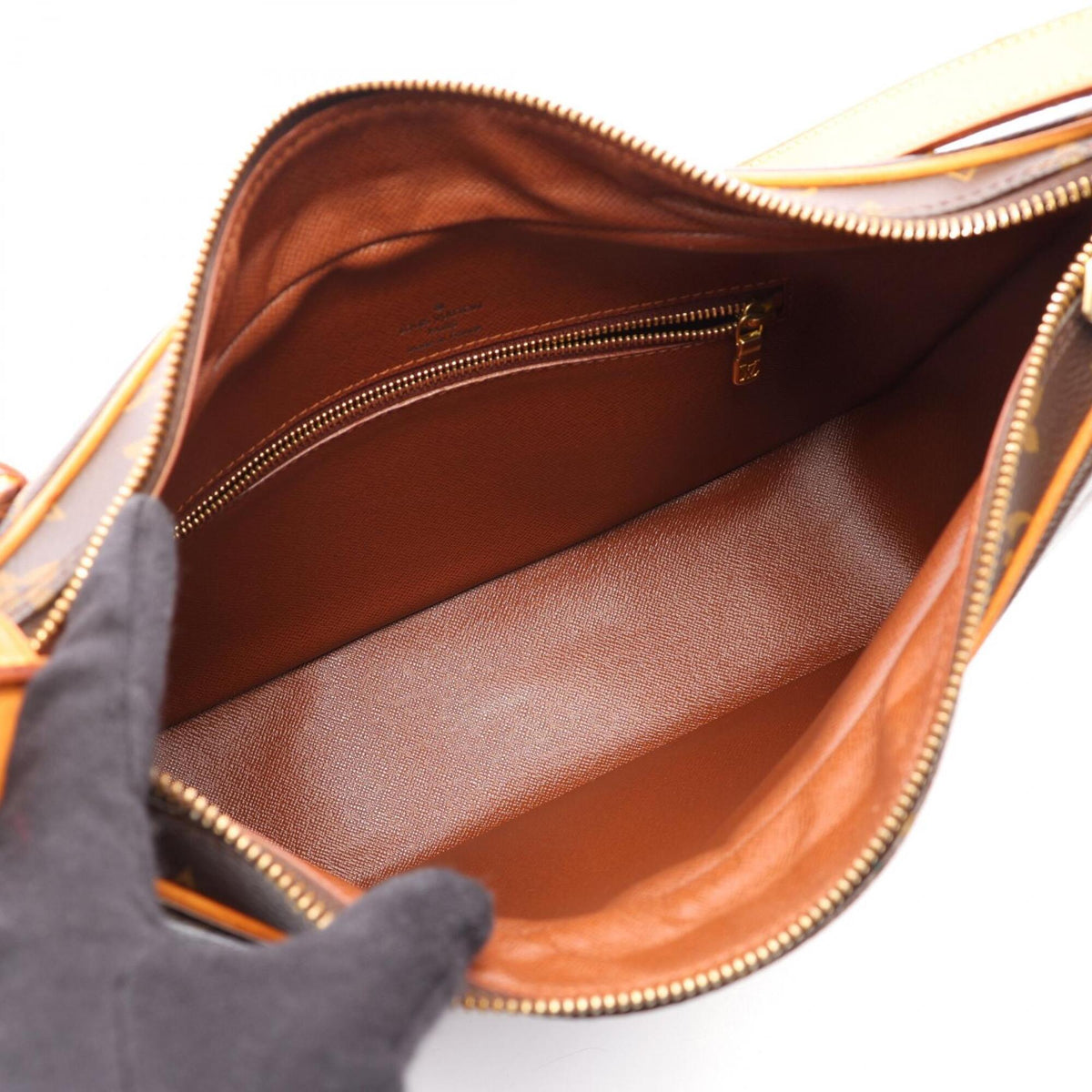 Louis Vuitton Brown Coated Canvas Leather Handbag Shoulder Bag (Pre-Owned)