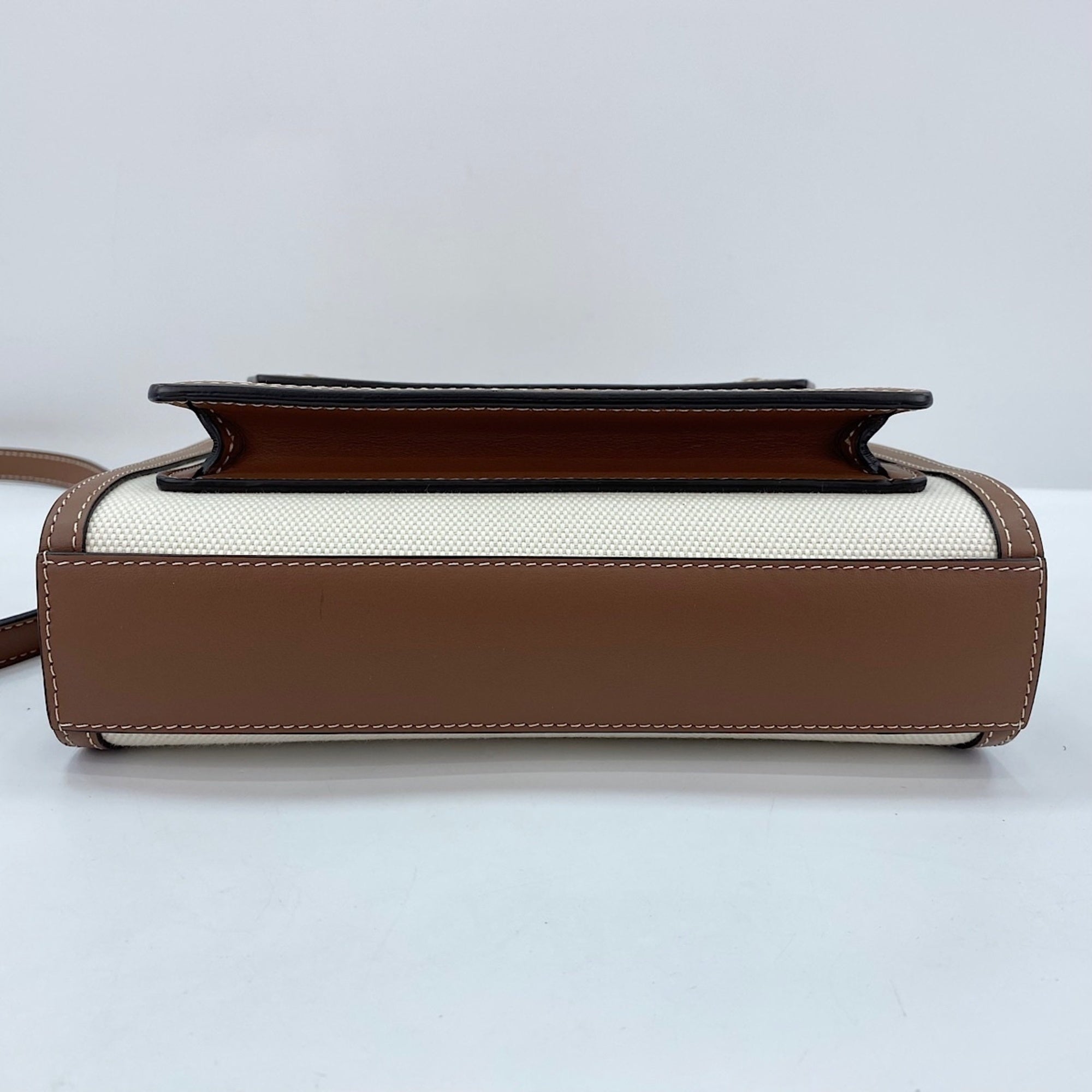 Burberry Brown Canvas Handbag (Pre-Owned)