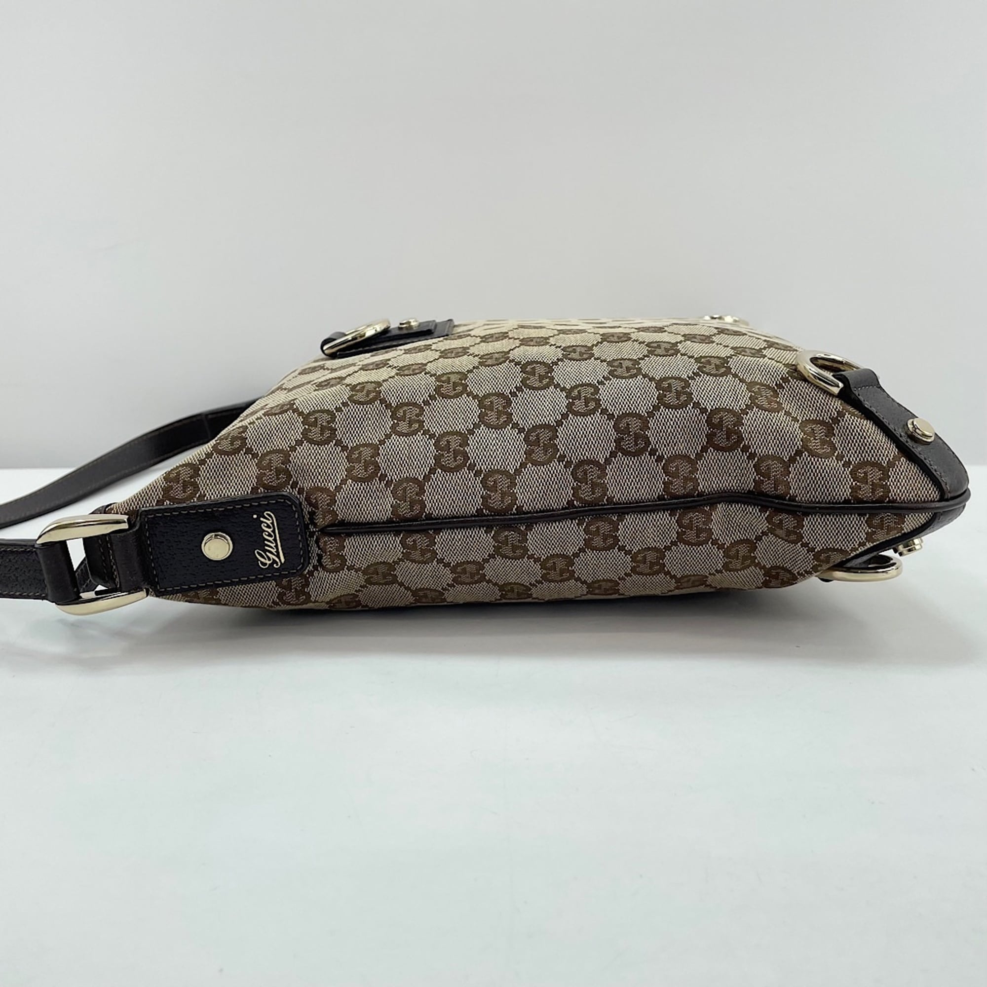 Gucci Beige Shoulder Bag (Pre-Owned)