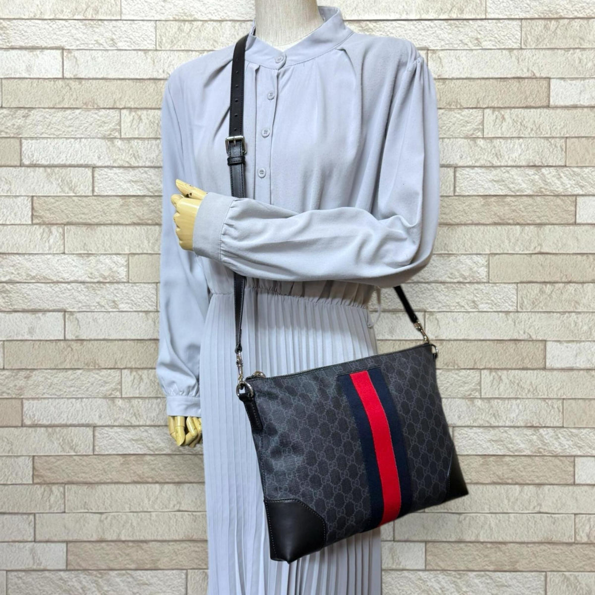 Gucci Sherry Line Black Gg Supreme Shoulder Bag (Pre-Owned)