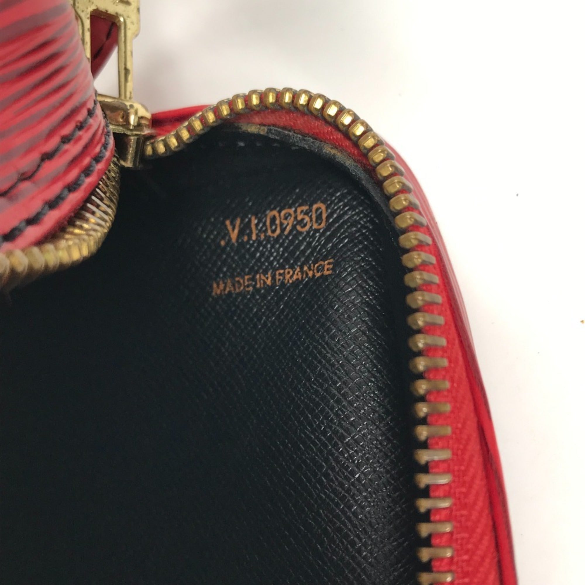 Louis Vuitton Castilian Red Red Color Epi Leather Pochette Shoulder Bag (Pre-Owned)