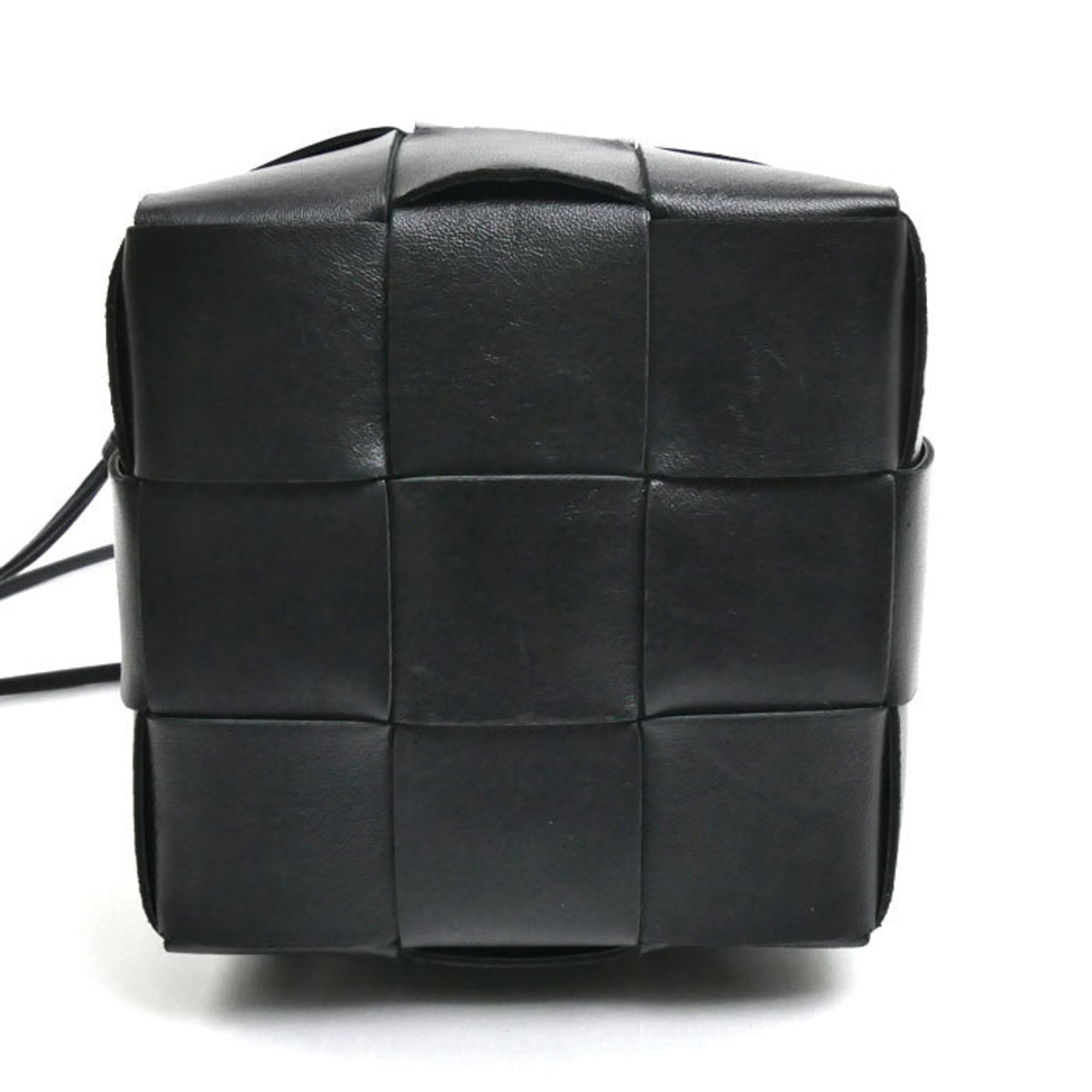 Bottega Veneta Black Leather Shoulder Bag (Pre-Owned)