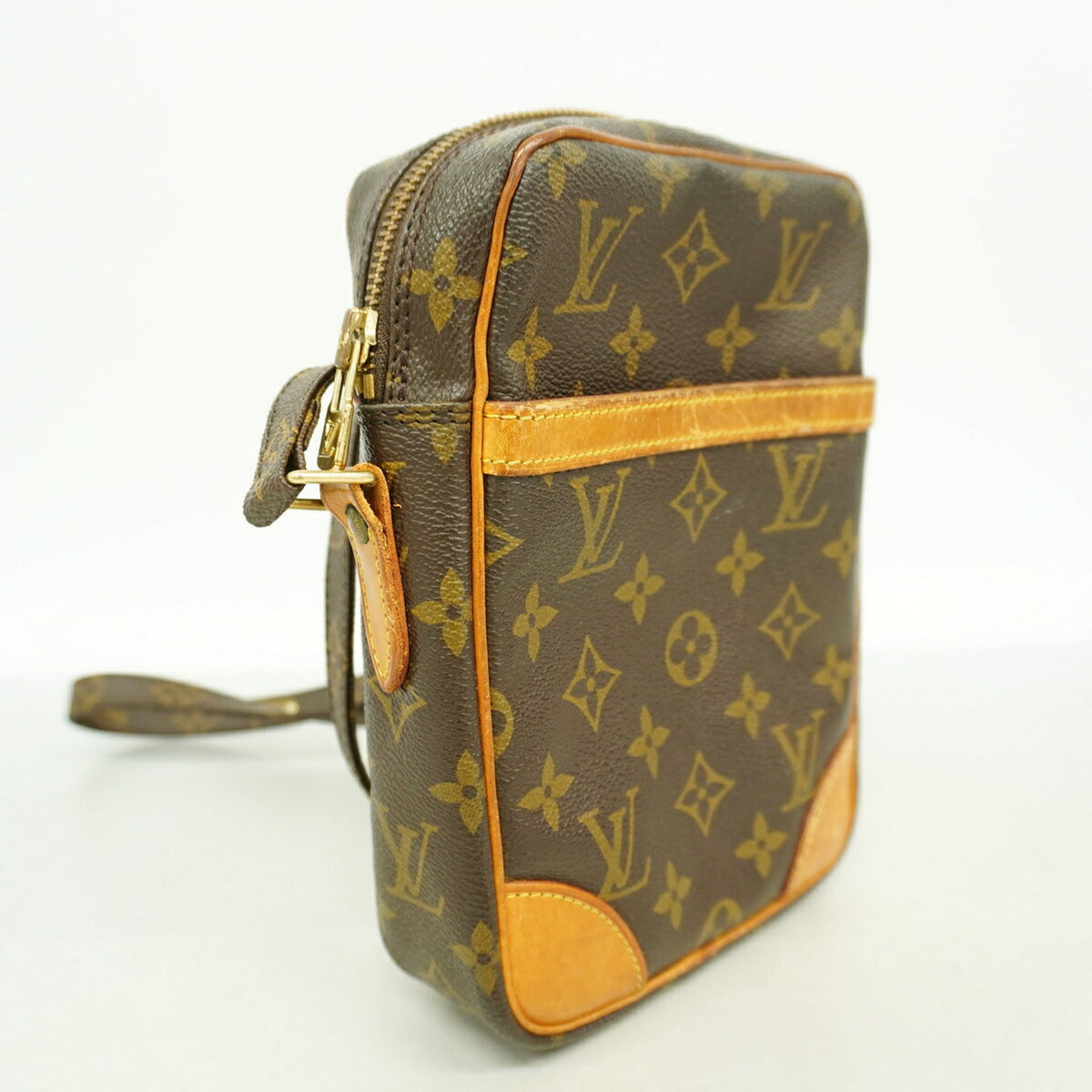 Louis Vuitton Brown Shoulder Bag (Pre-Owned)