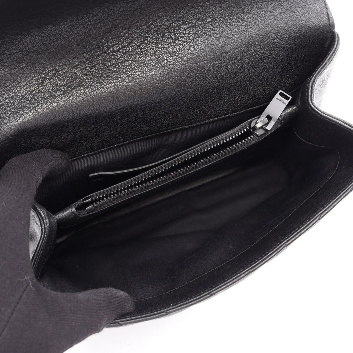 Yves Saint Laurent Black Leather Handbag (Pre-Owned)