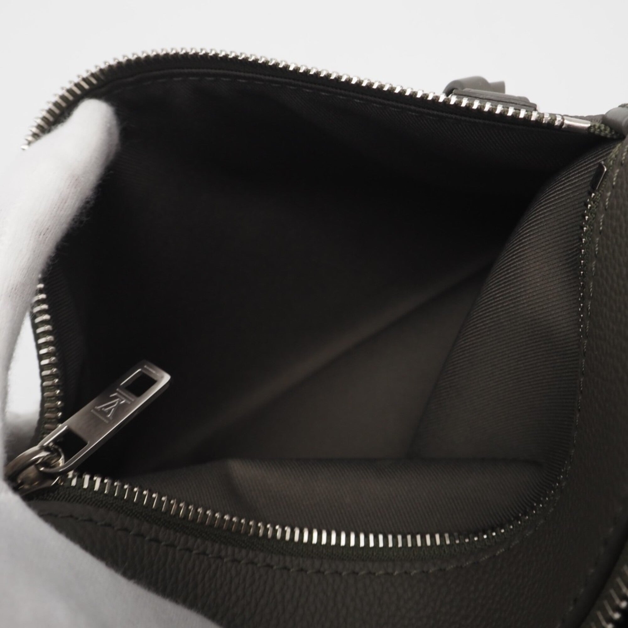 Louis Vuitton Khaki Leather Clutch Bag Pouch (Pre-Owned)