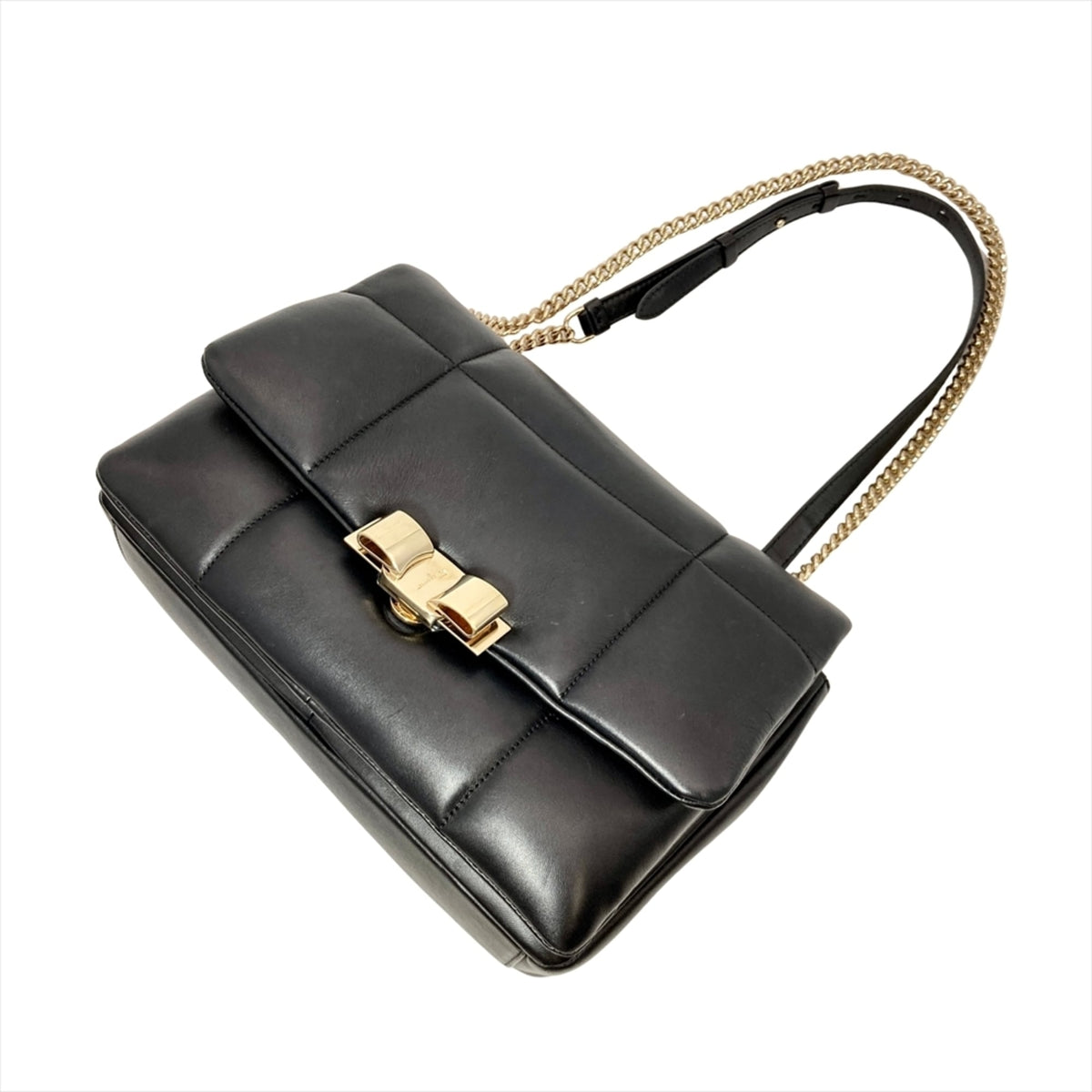 Salvatore Ferragamo Black Leather Shoulder Bag (Pre-Owned)