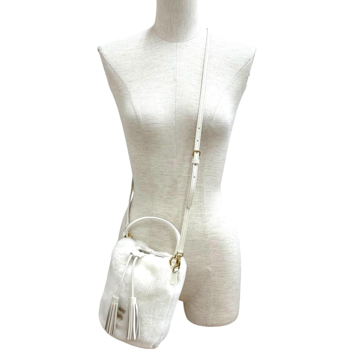 Miu Miu White Fur Shoulder Bag (Pre-Owned)