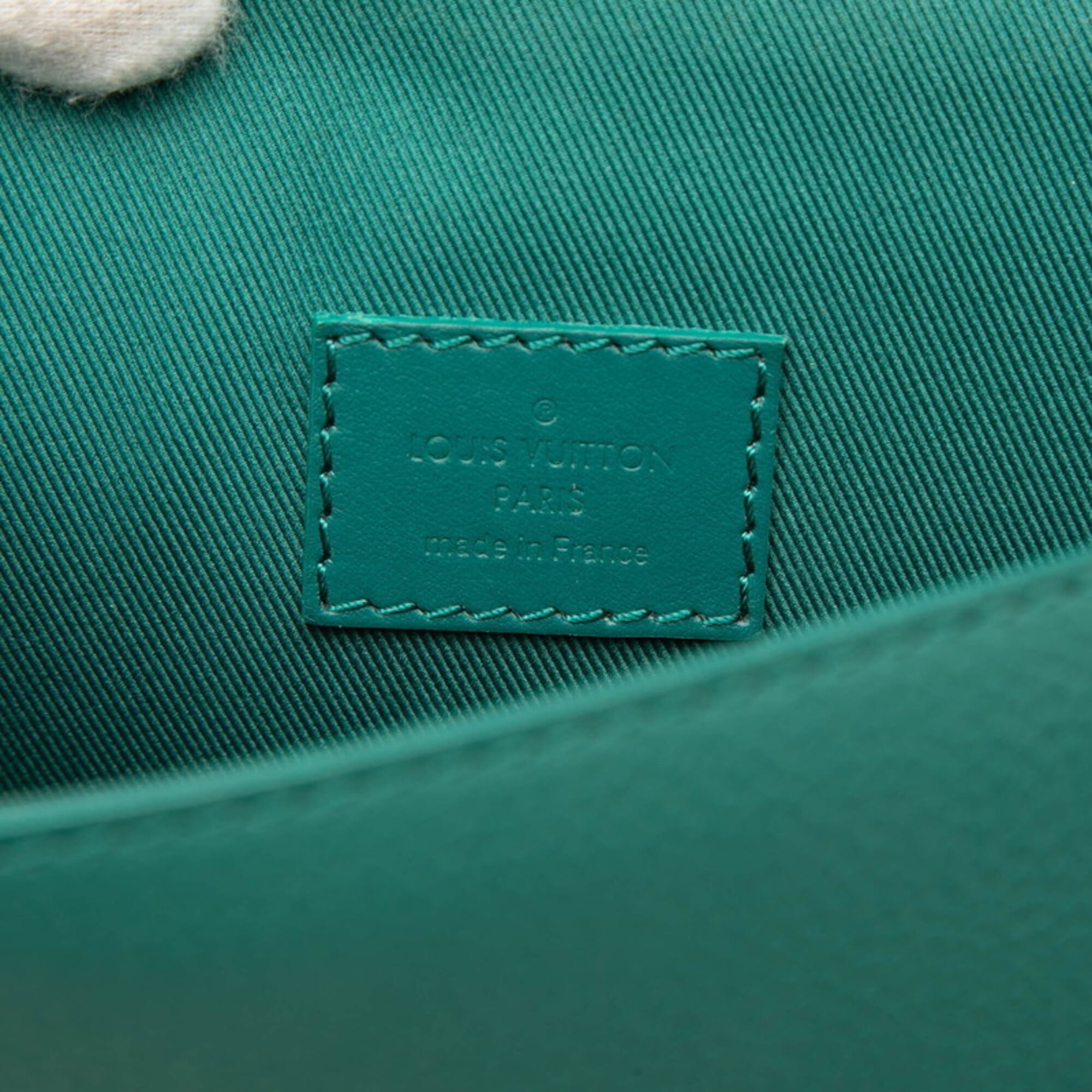 Louis Vuitton Green Leather Shoulder Bag (Pre-Owned)