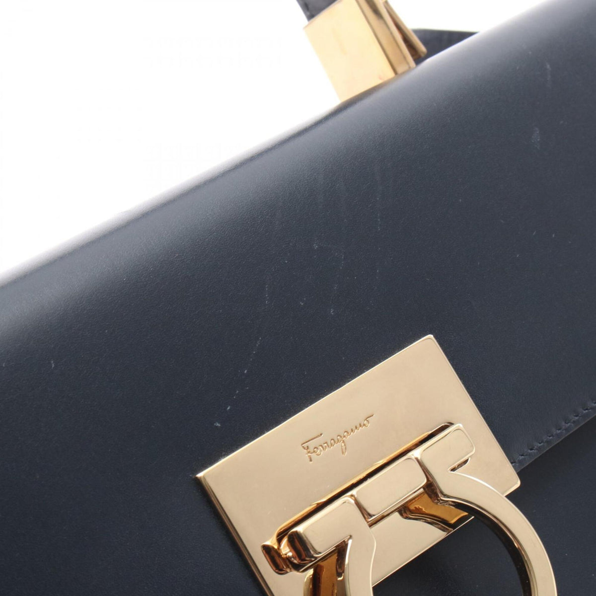 Salvatore Ferragamo Black Leather Handbag (Pre-Owned)