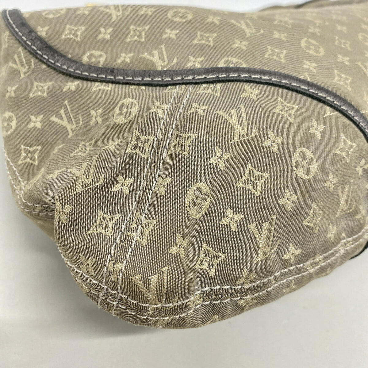 Louis Vuitton Platine Shoulder Bag (Pre-Owned)