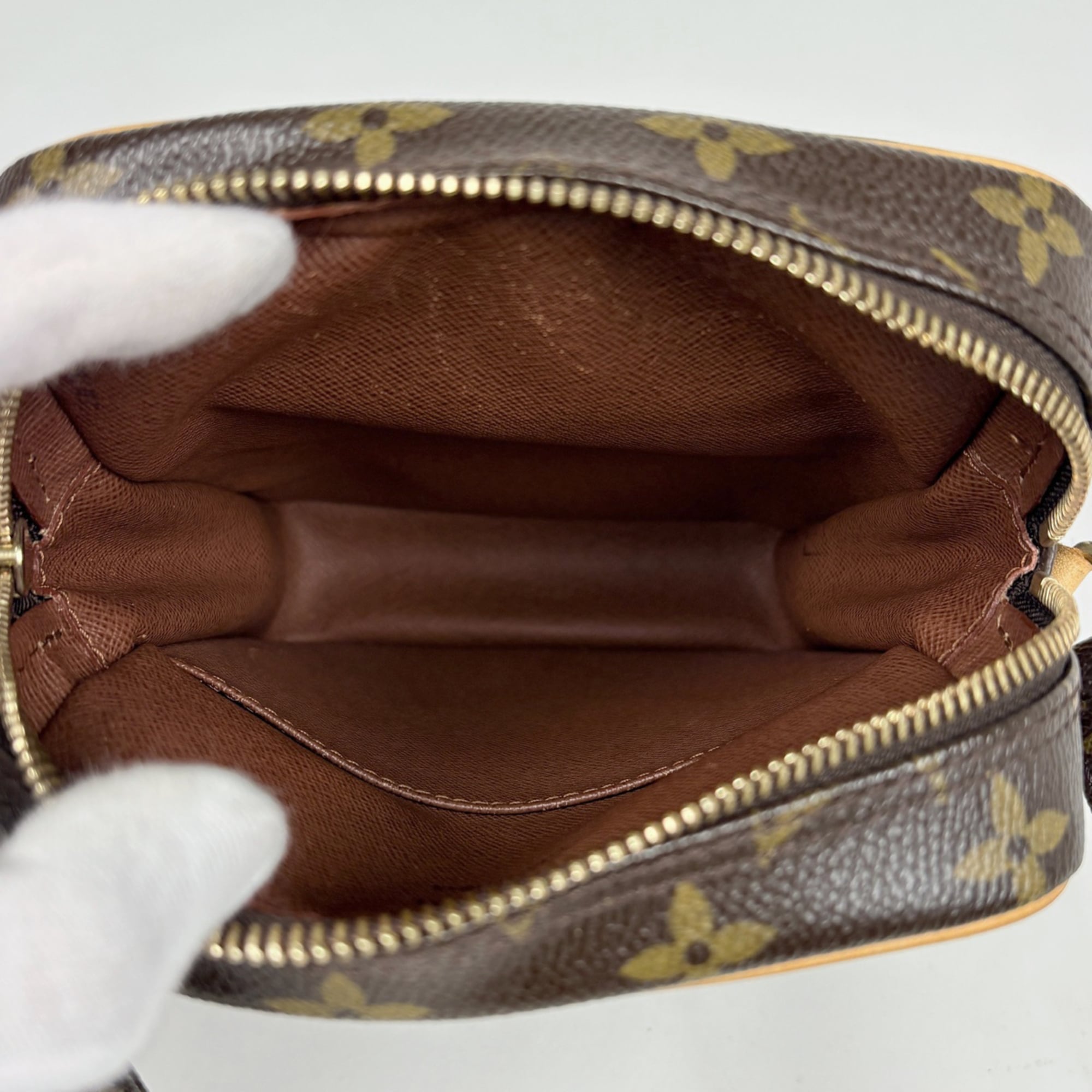 Louis Vuitton Brown Monogram Shoulder Bag (Pre-Owned)