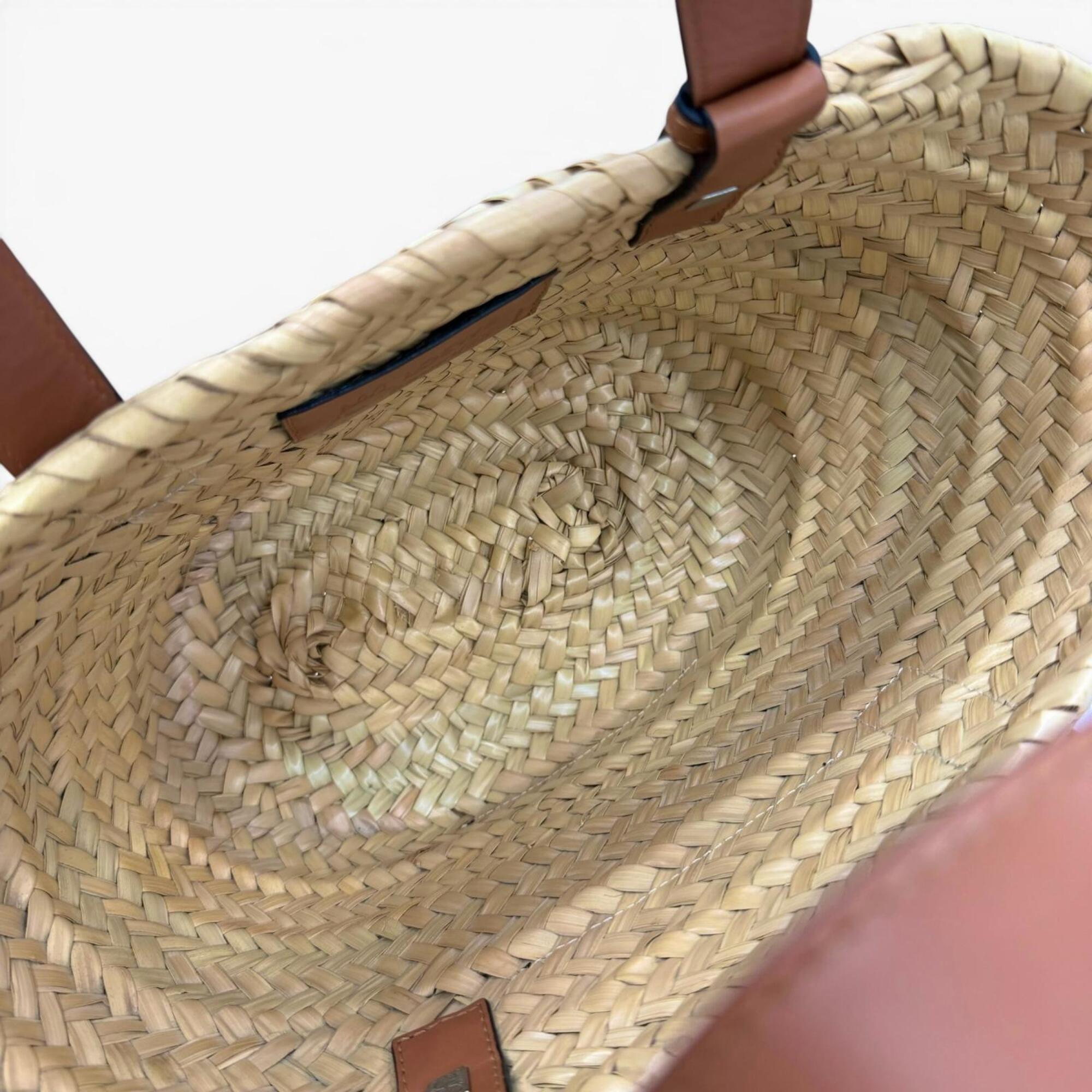 Loewe Black Leather Basket (Pre-Owned)
