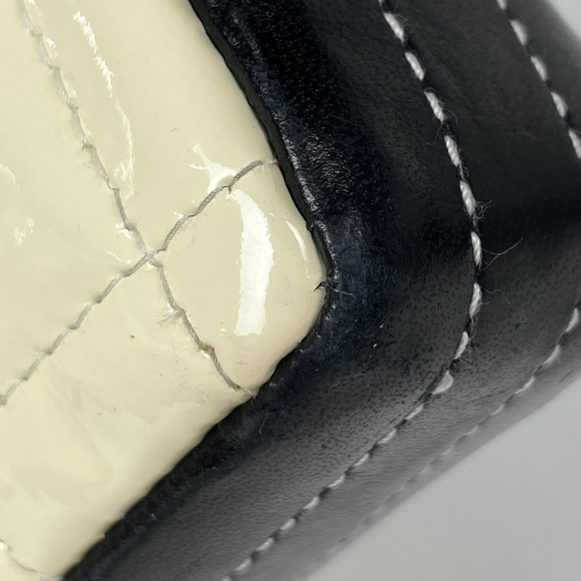 Chanel 2.55 Black White Patent Leather Leather Shoulder Bag (Pre-Owned)