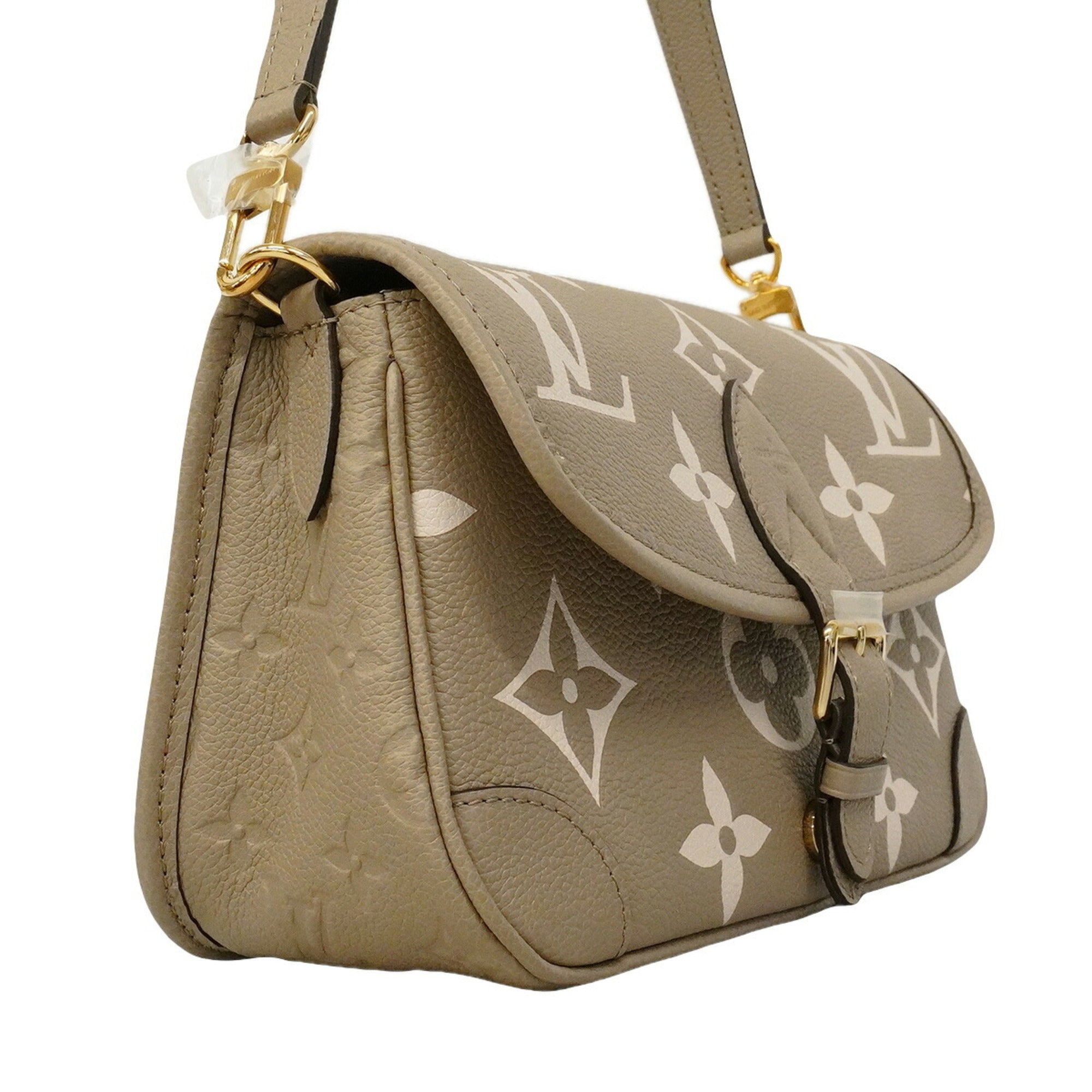 Louis Vuitton Cream Tourterelle Shoulder Bag (Pre-Owned)