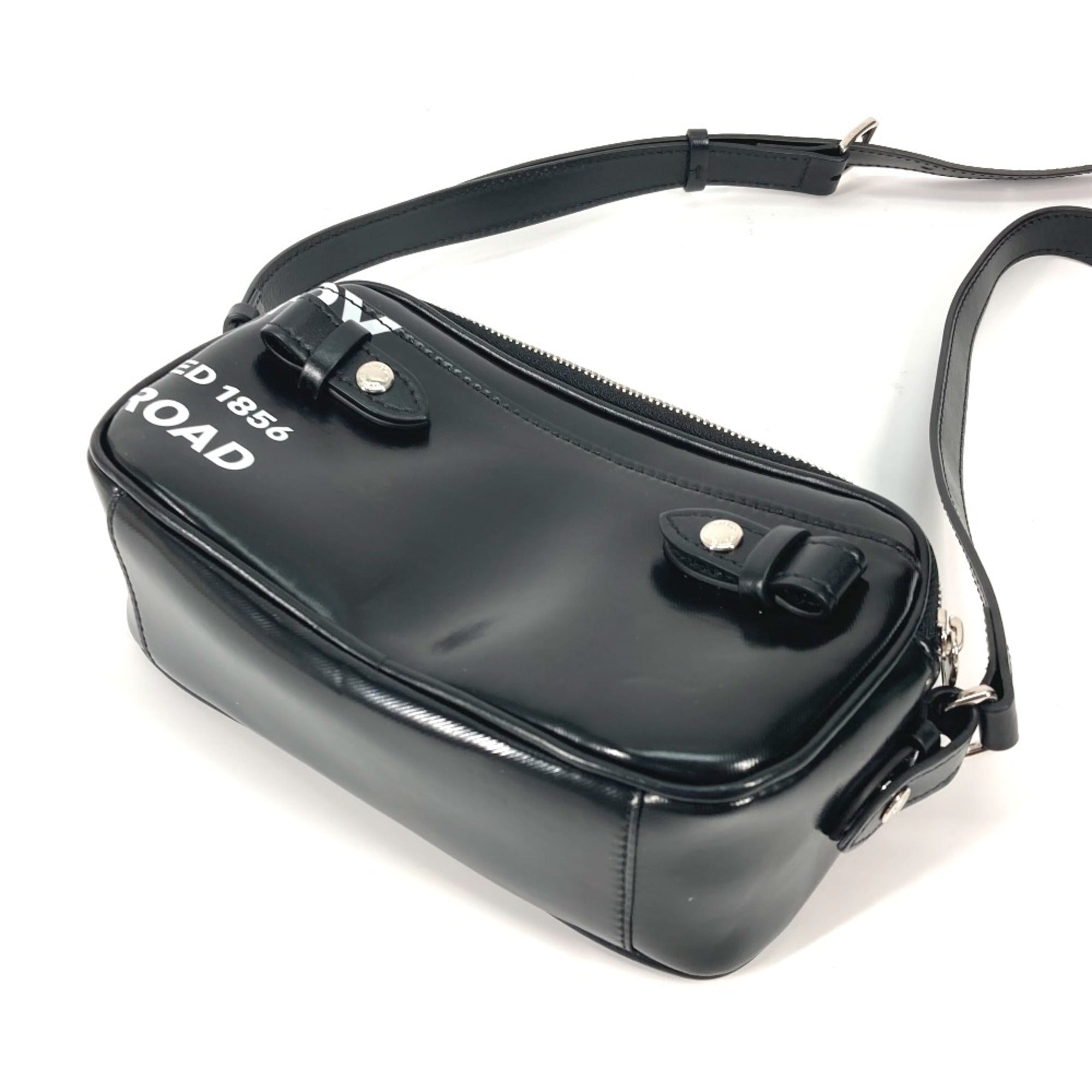 Burberry Black Leather Shoulder Bag (Pre-Owned)