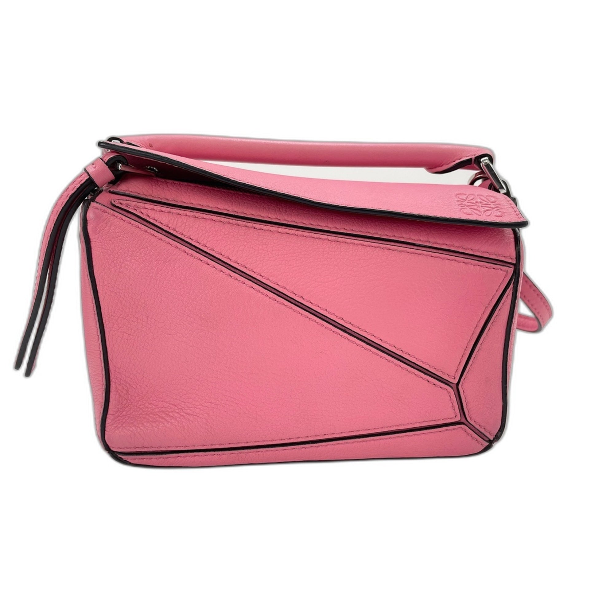 Loewe Pink Shoulder Bag (Pre-Owned)