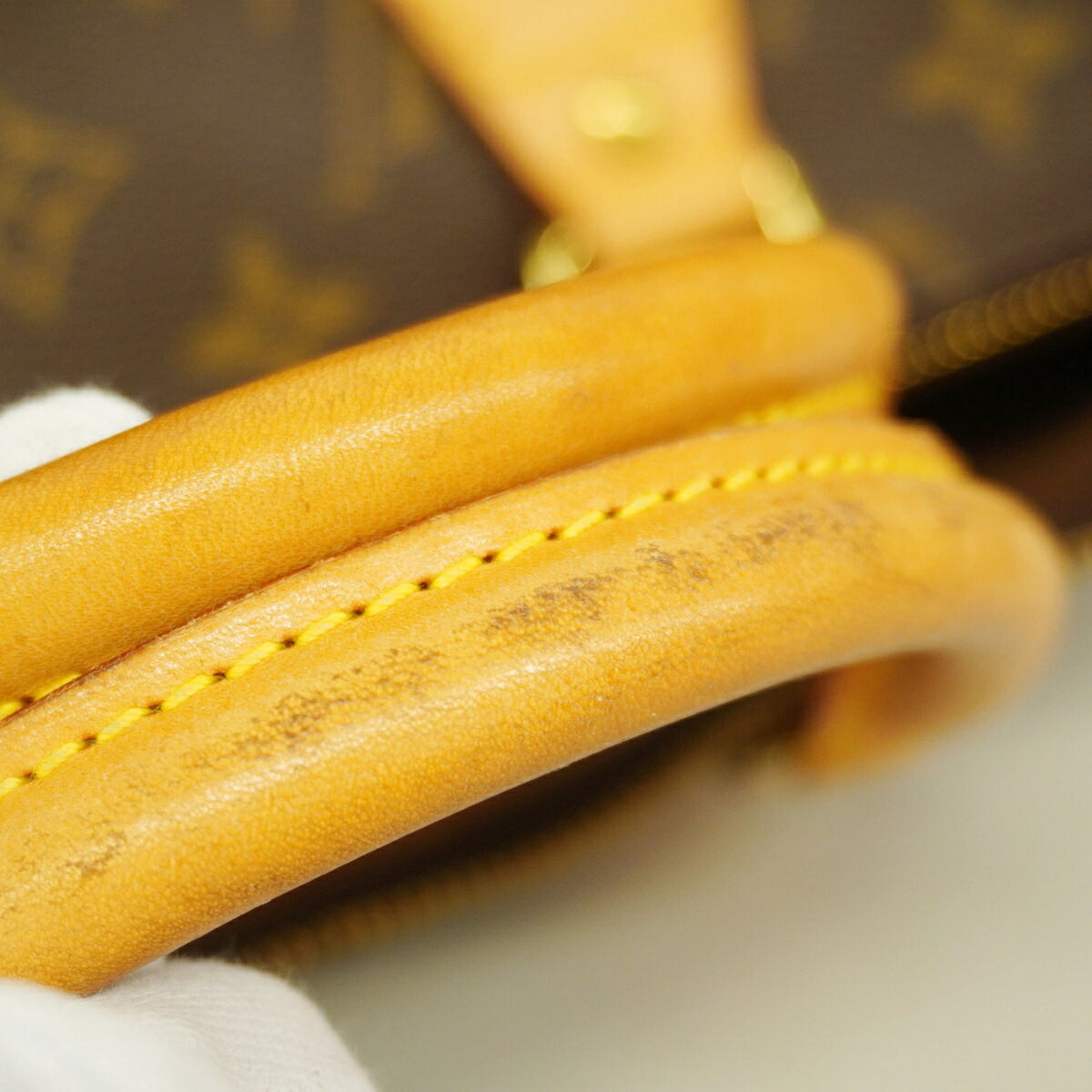 Louis Vuitton Brown Handbag (Pre-Owned)