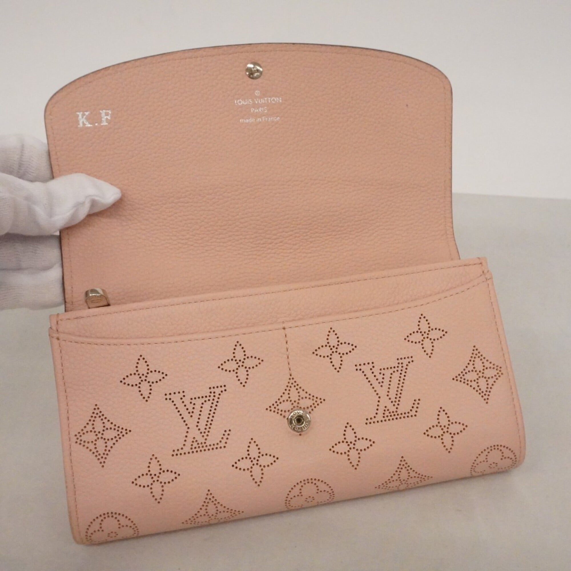 Louis Vuitton Magnolia Long Wallet (Bi-Fold) (Pre-Owned)