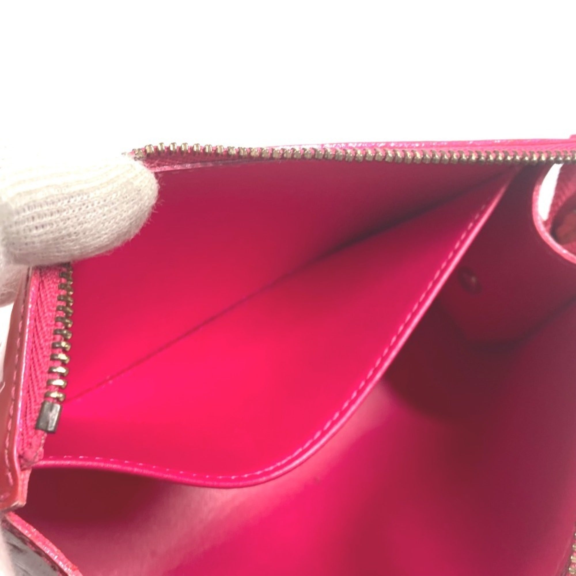 Louis Vuitton Monogram Vernis Pink Rose Pop Monogram Vernis Pouch (Pre-Owned)