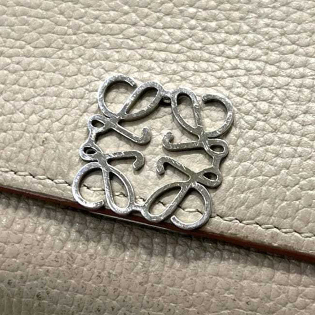 Loewe Beige Leather Wallet (Tri-Fold) (Pre-Owned)