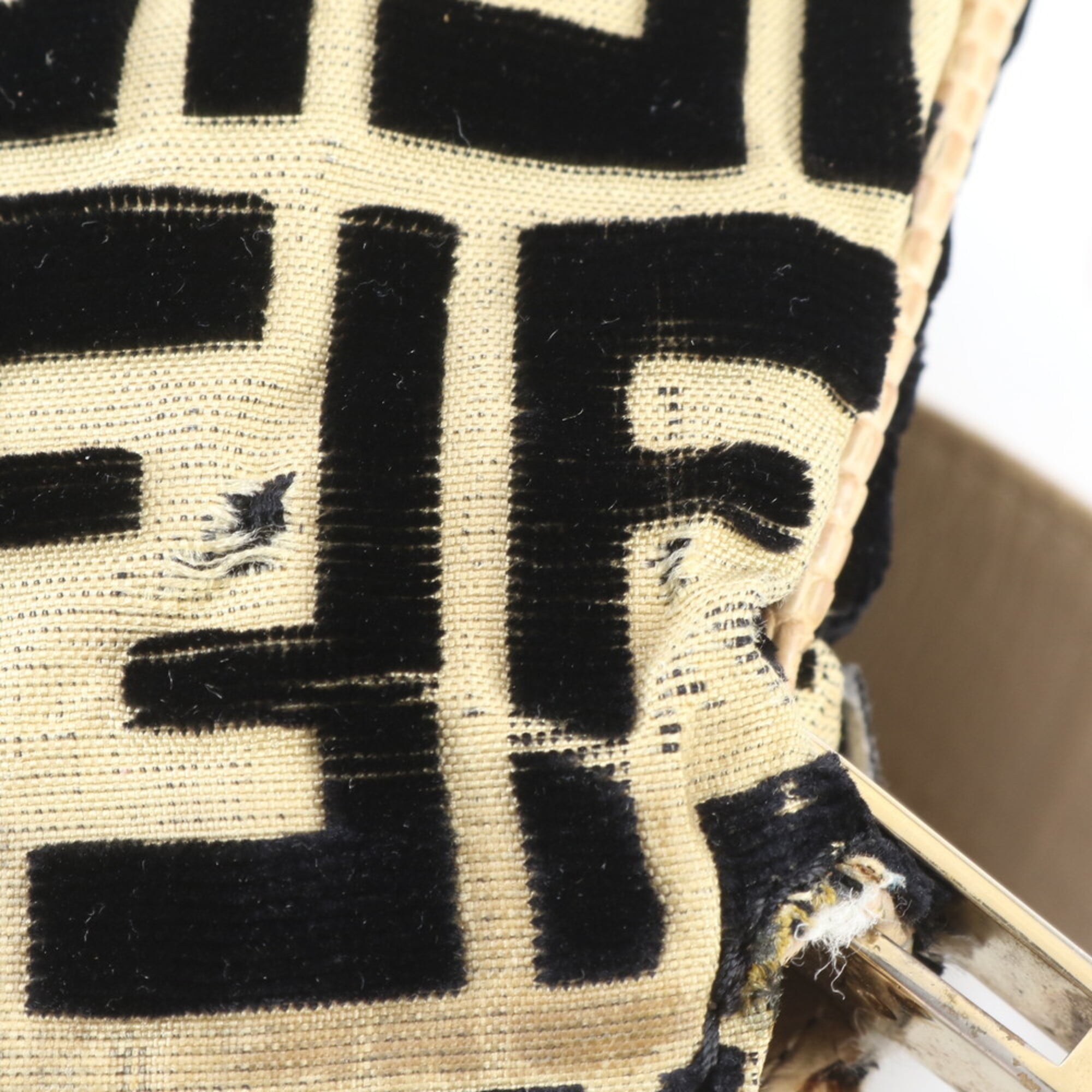 Fendi Zucca Beige Black Zucca Handbag Shoulder Bag (Pre-Owned)