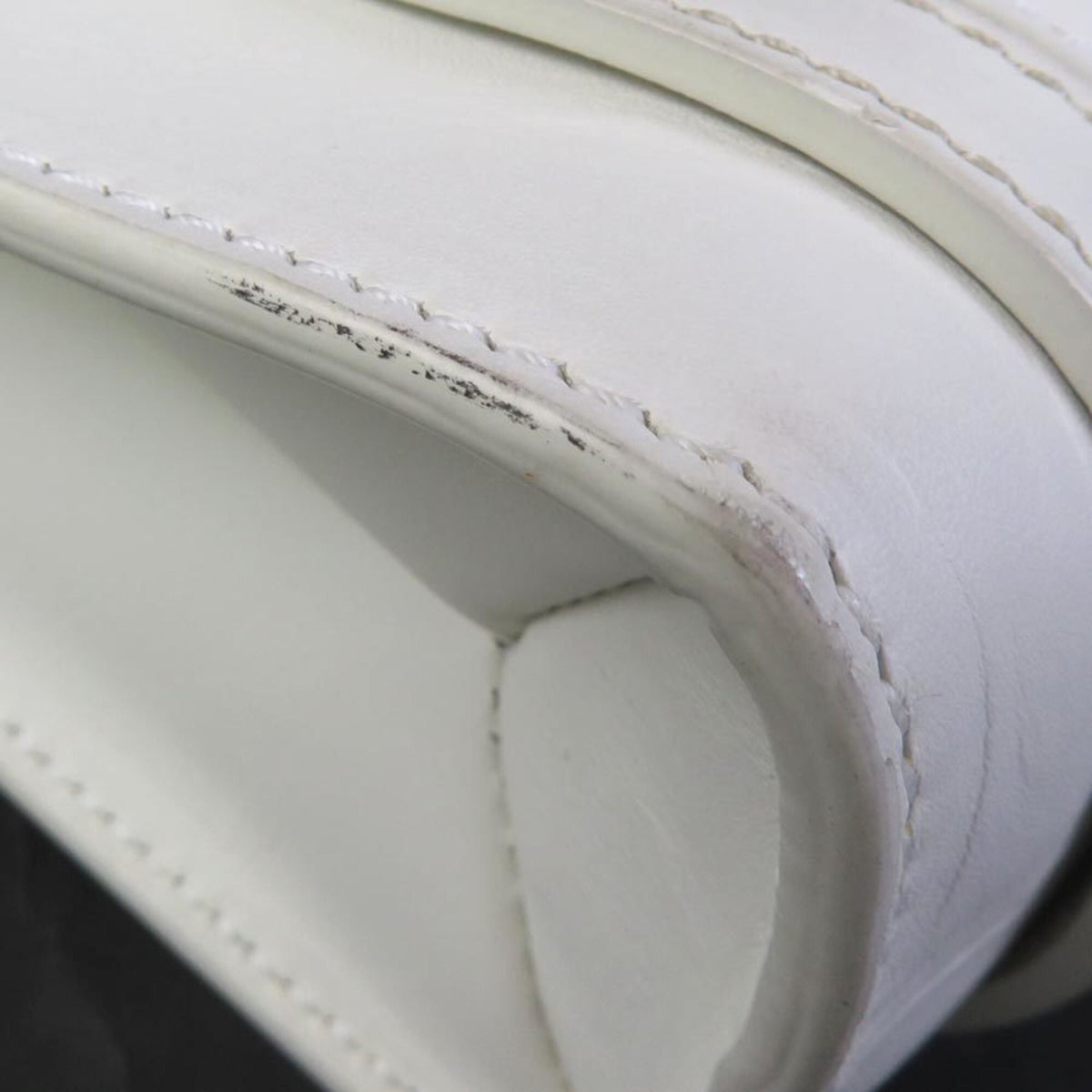 Chloé White Leather Shoulder Bag (Pre-Owned)