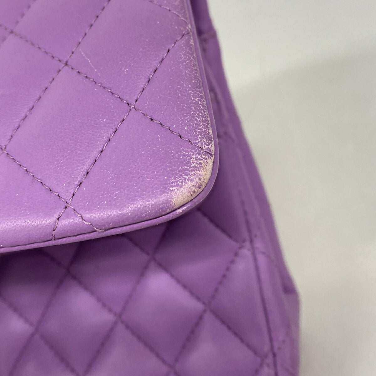 Chanel Purple Leather Shoulder Bag (Pre-Owned)