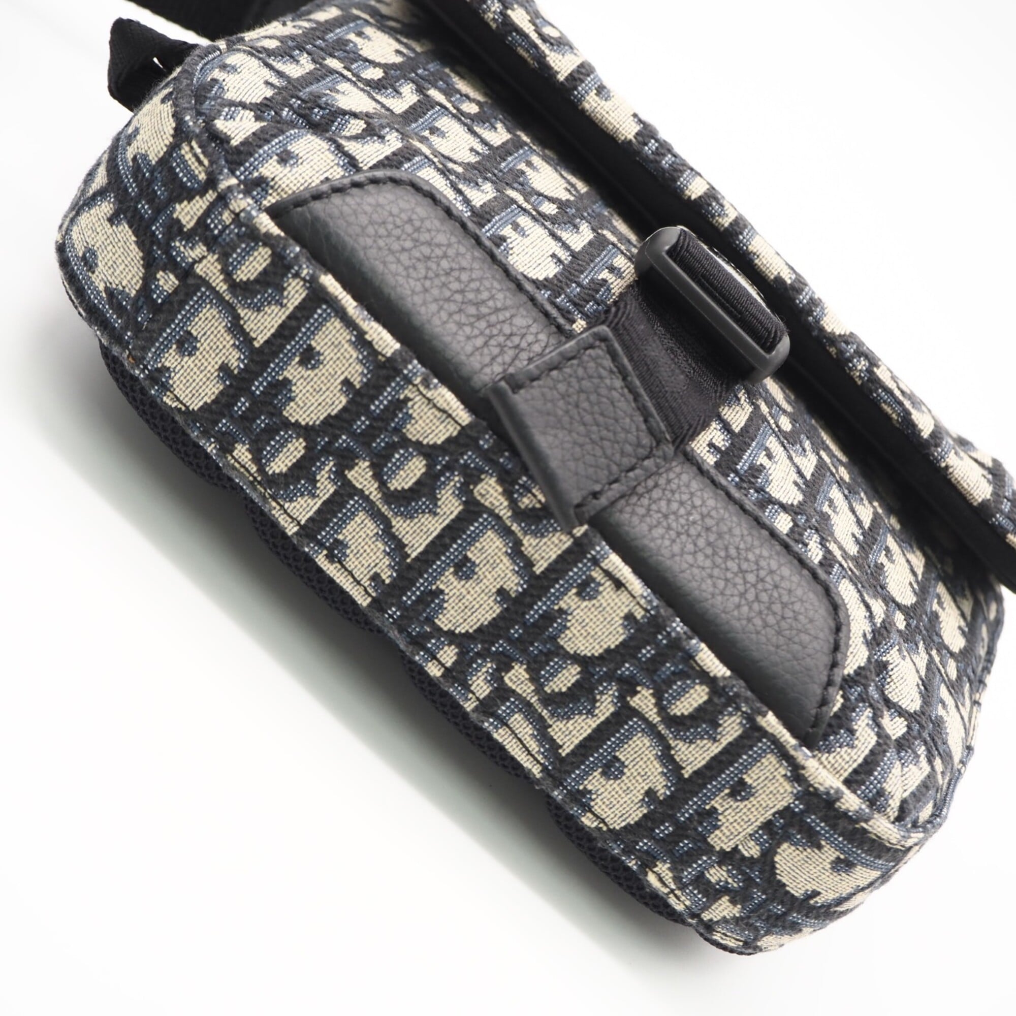 Christian Dior Beige Navy Canvas Messenger Bag Shoulder Bag (Pre-Owned)