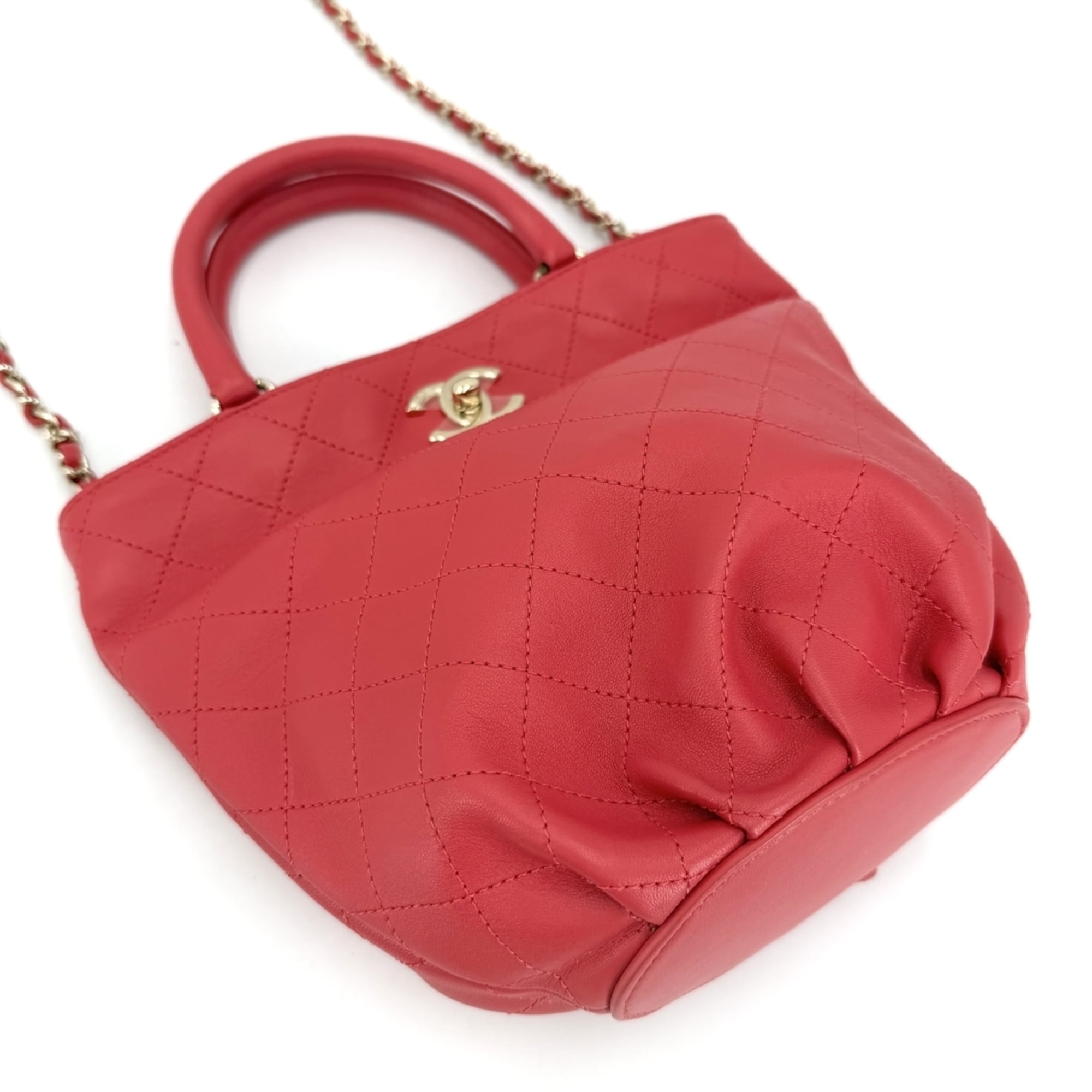 Chanel Matelasse Red Color Leather Handbag Shoulder Bag (Pre-Owned)