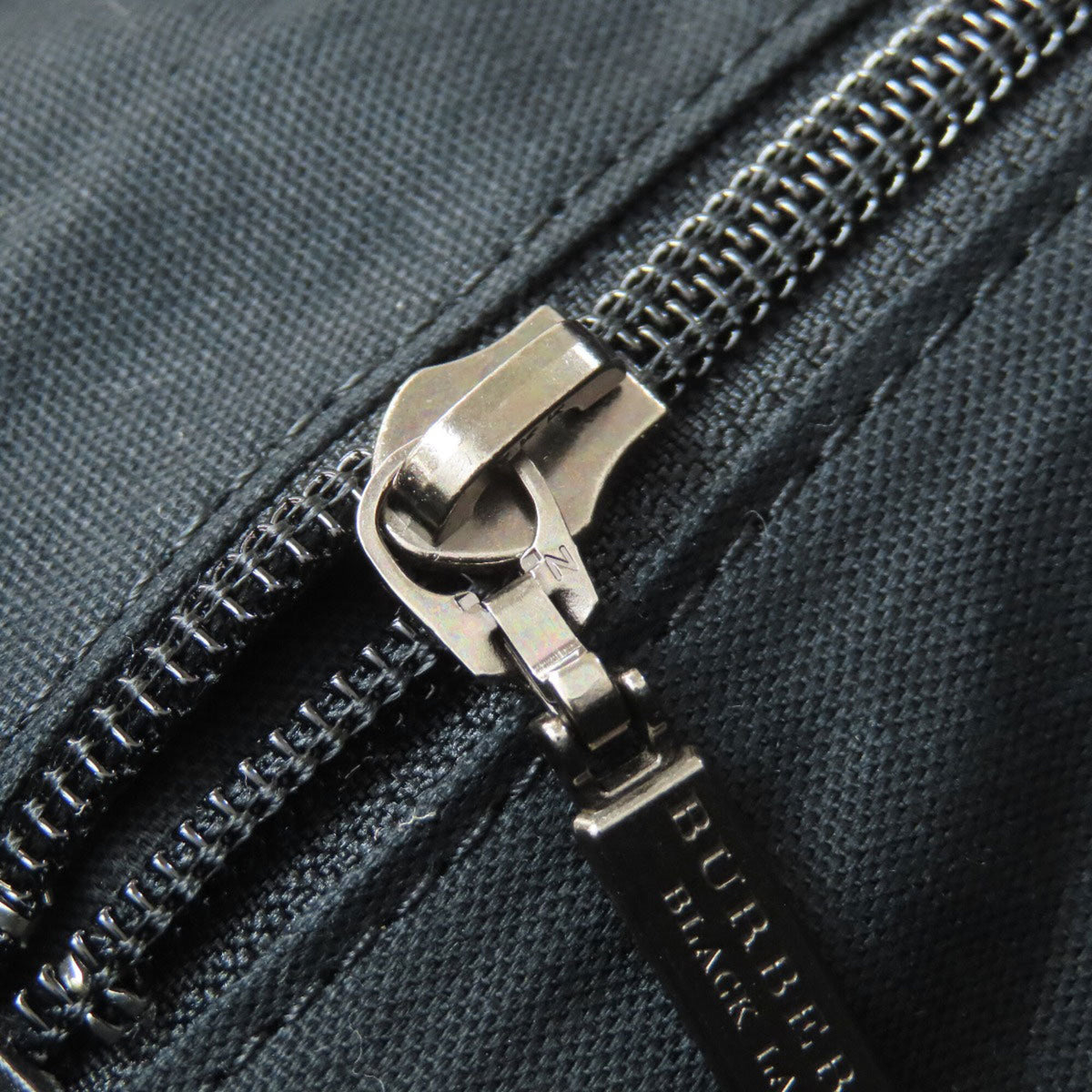 Burberry Black Nylon Shoulder Bag (Pre-Owned)