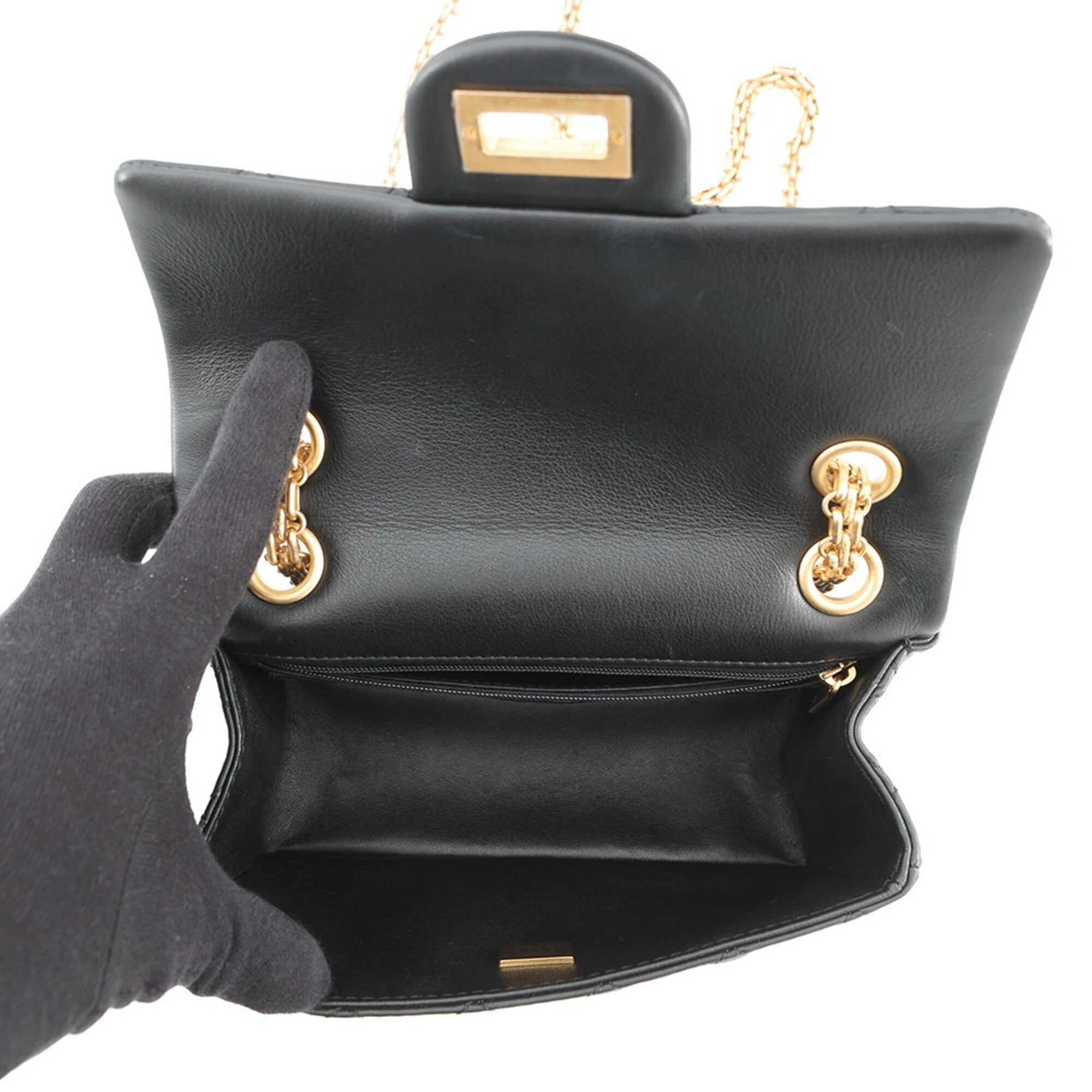 Chanel Black Leather Handbag Shoulder Bag (Pre-Owned)