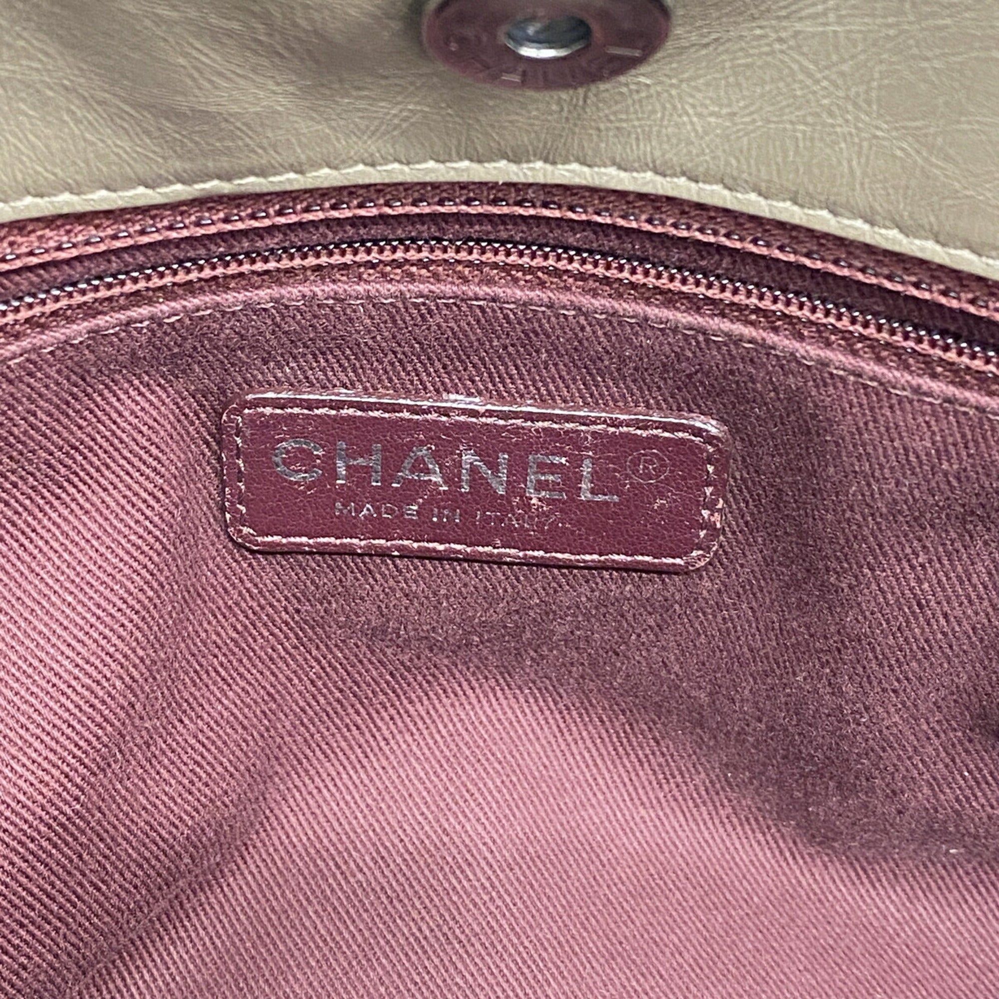 Chanel Brown Leather Tweed Handbag (Pre-Owned)