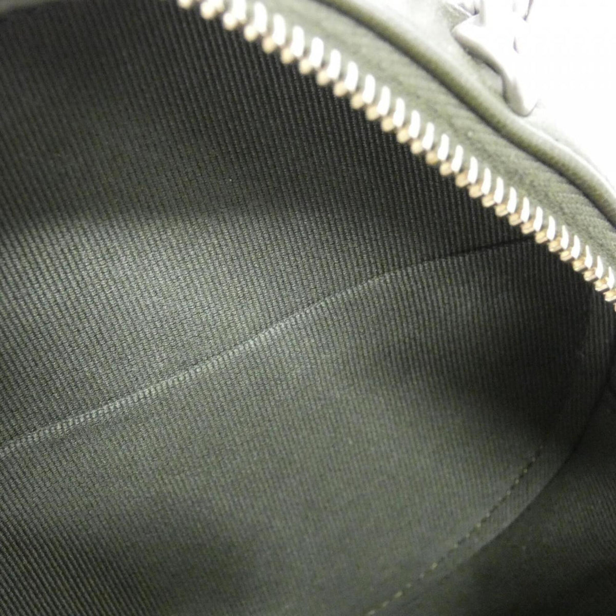 Chanel Green Leather Shoulder Bag (Pre-Owned)