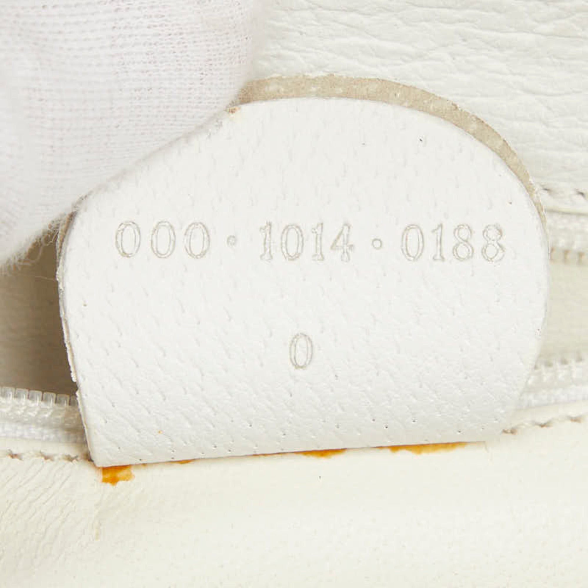 Gucci White Leather Handbag Shoulder Bag (Pre-Owned)